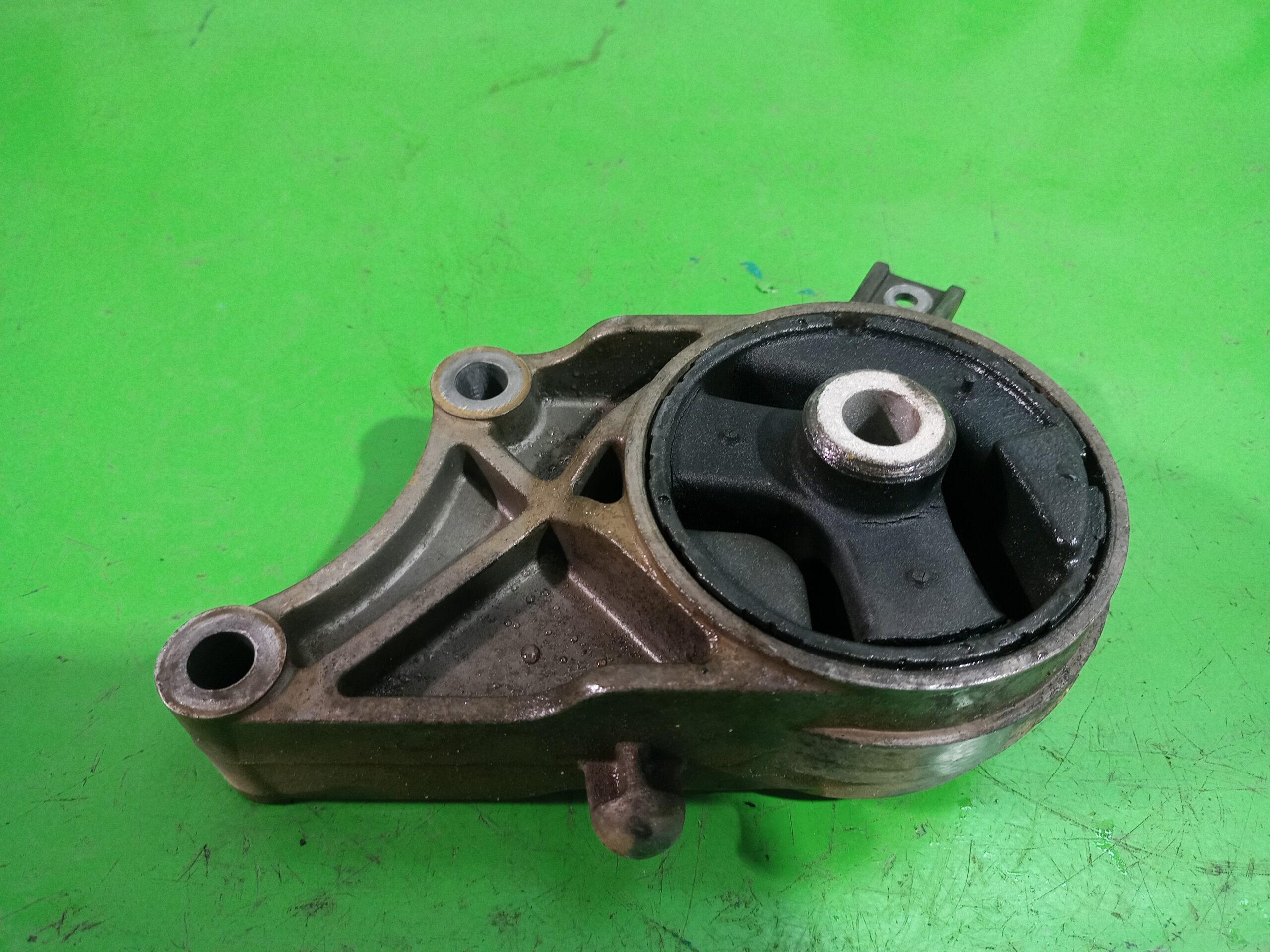 soporte_motor_izquierdo_v04633_opel_vectra_c_berlina_gts