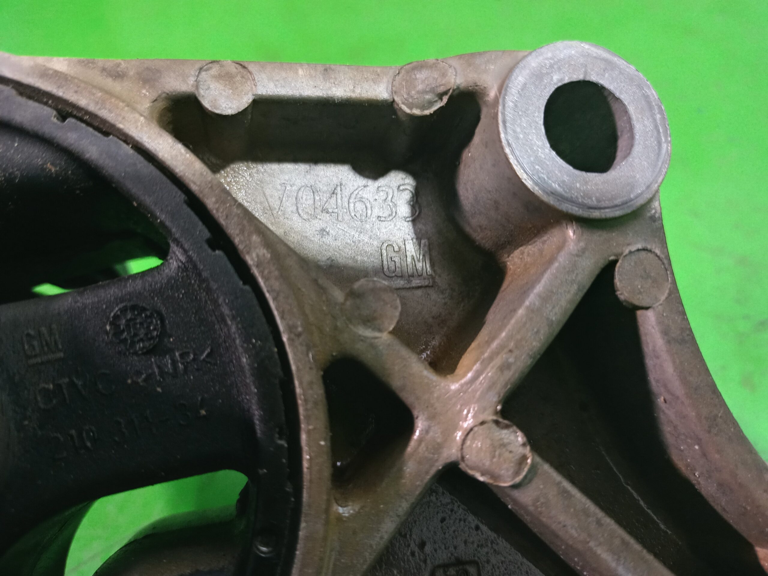 soporte_motor_izquierdo_v04633_opel_vectra_c_berlina_gts