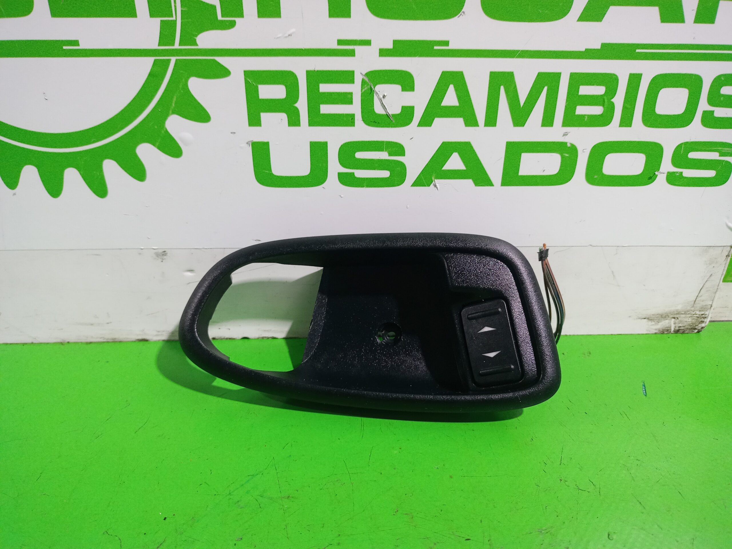 mando_elevalunas_trasero_derecho_6m21u226a36_ford_s_max_ca1_titanium