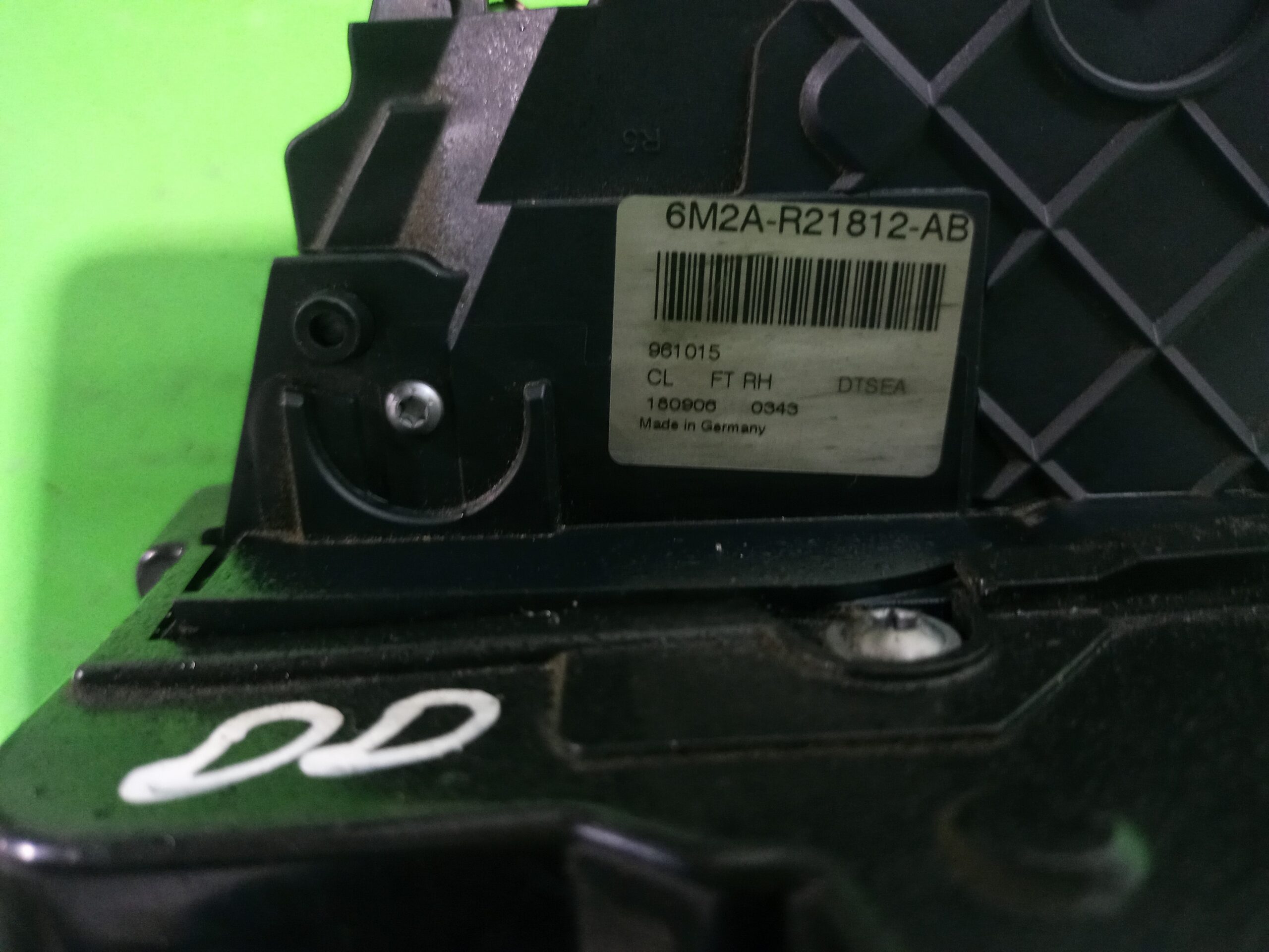 cerradura_puerta_delantera_derecha_6m2ar21812ab_ford_s_max_ca1_titanium