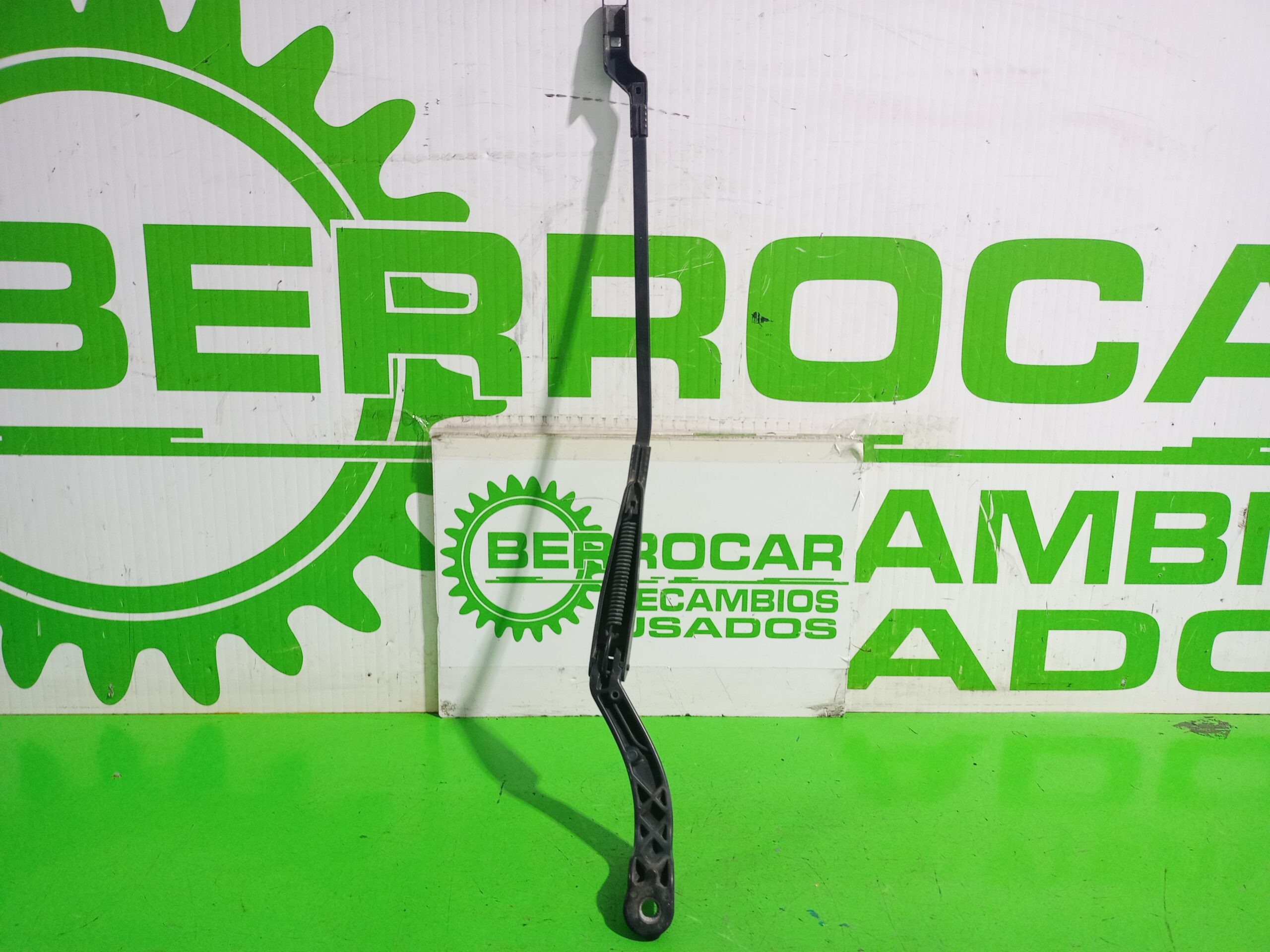 brazo_limpia_delantero_izquierdo_1715287_ford_s_max_ca1_titanium