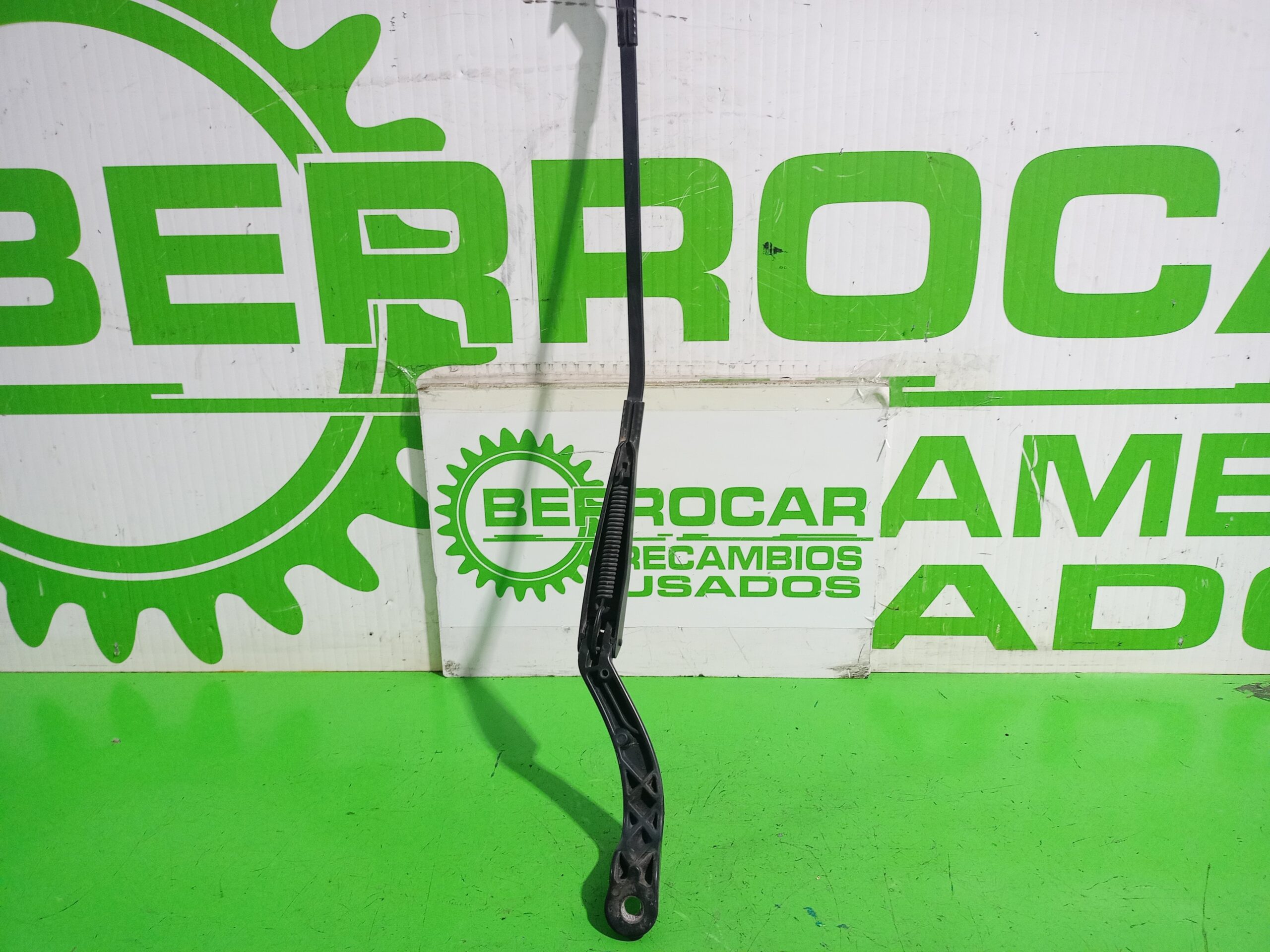 brazo_limpia_delantero_izquierdo_1715287_ford_s_max_ca1_titanium