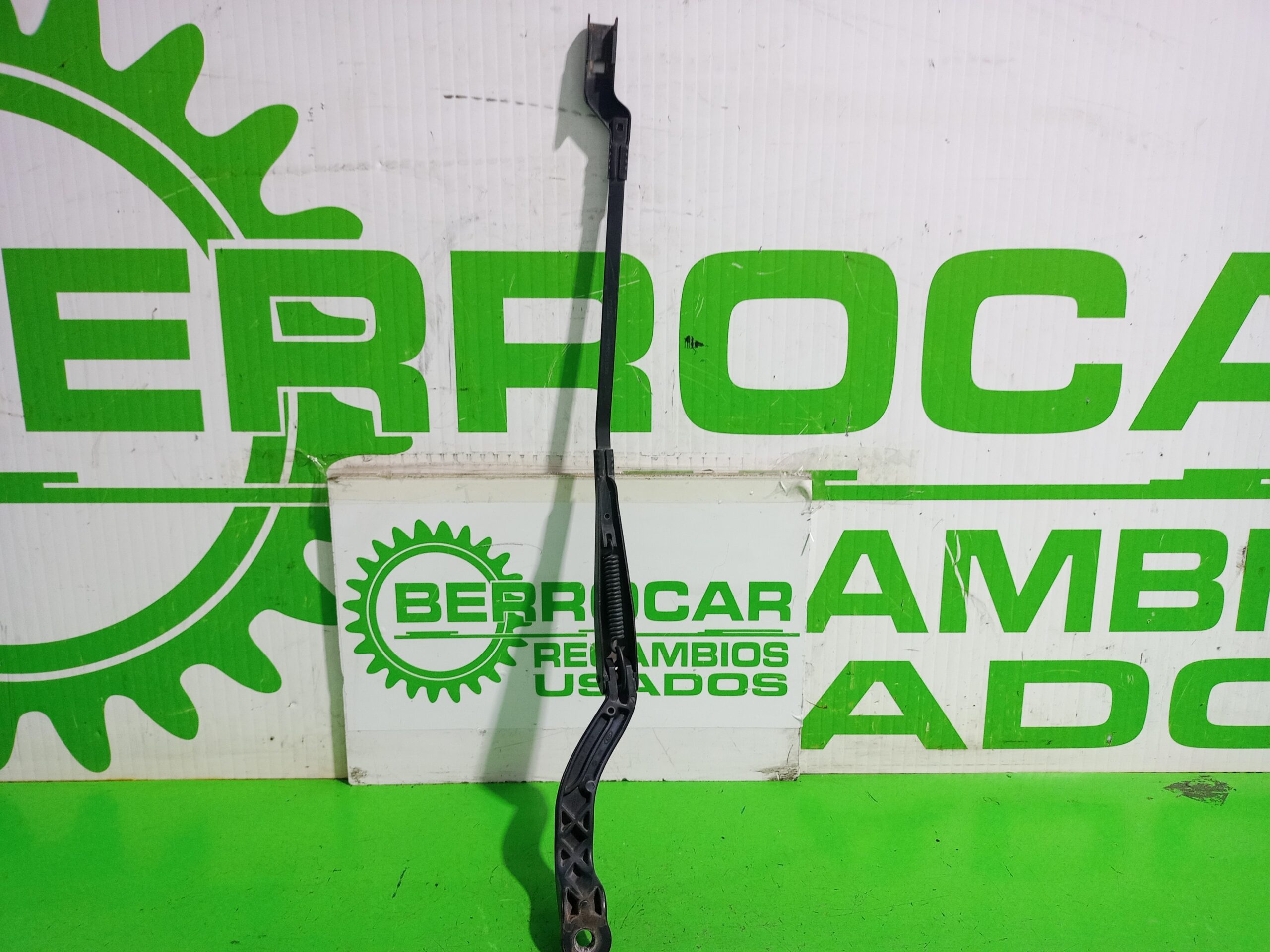 brazo_limpia_delantero_derecho_1715289_ford_s_max_ca1_titanium