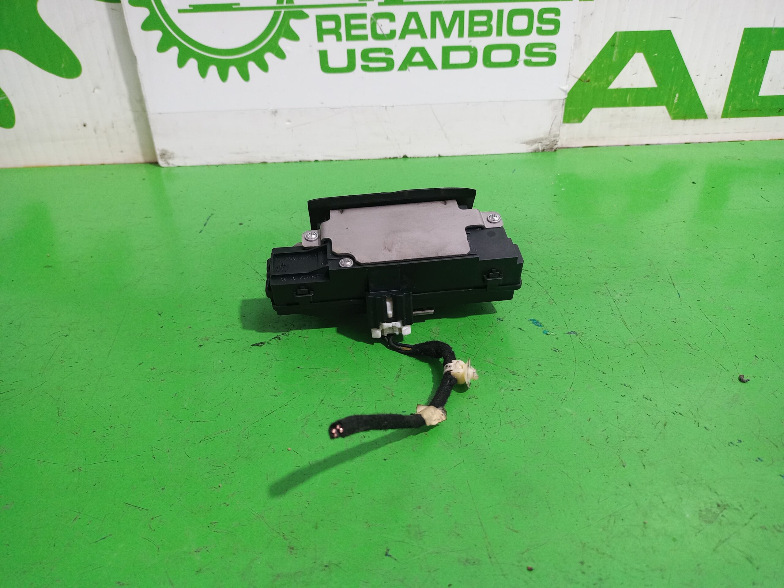 cerradura_maletero_porton_01041111905_ford_s_max_ca1_titanium