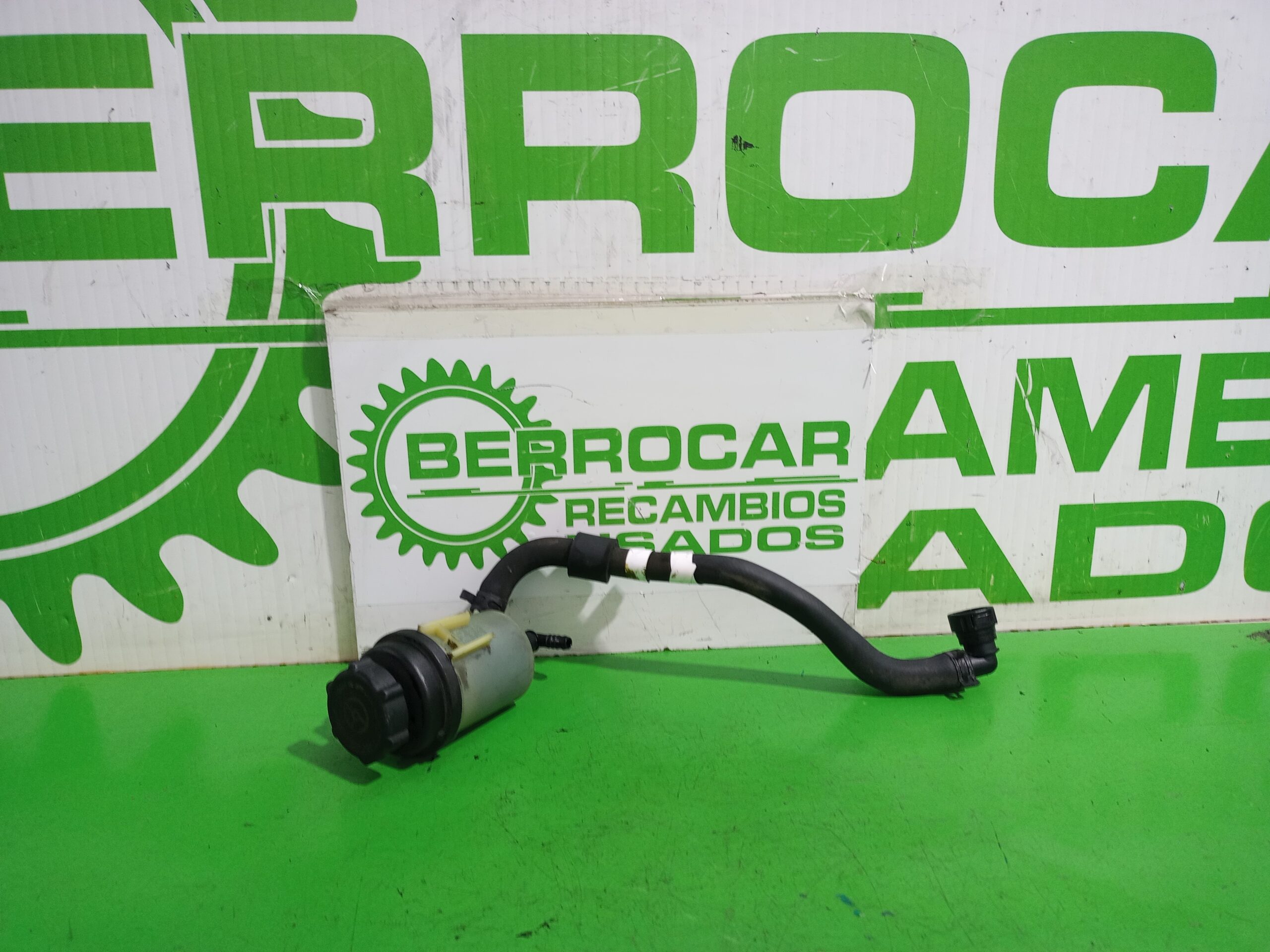 deposito_servo_6c913r700_ford_s_max_ca1_titanium