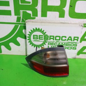 piloto_trasero_izquierdo_1467473_ford_s_max_ca1_titanium