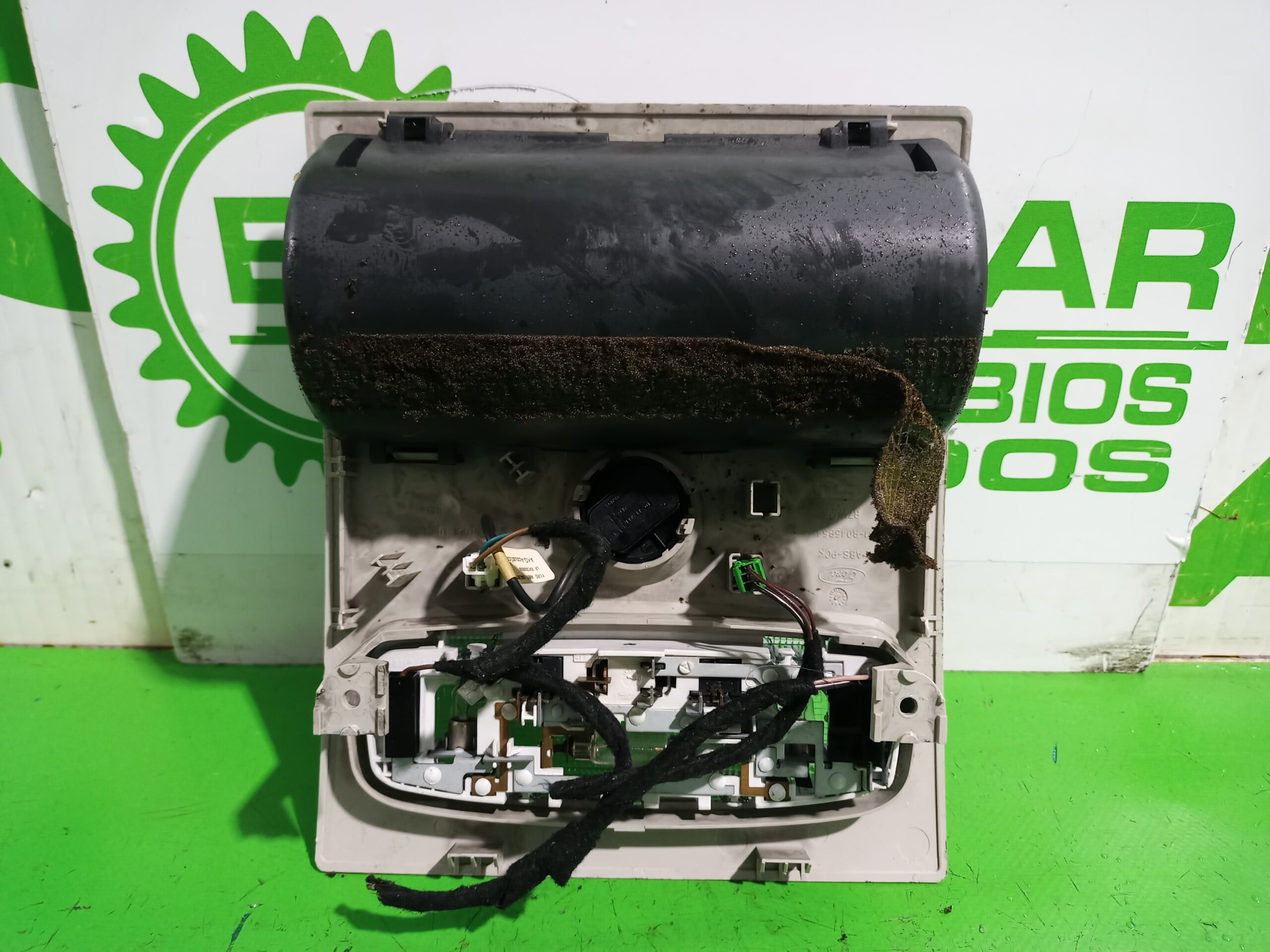 luz_interior_6m21u519a58_ford_s_max_ca1_titanium