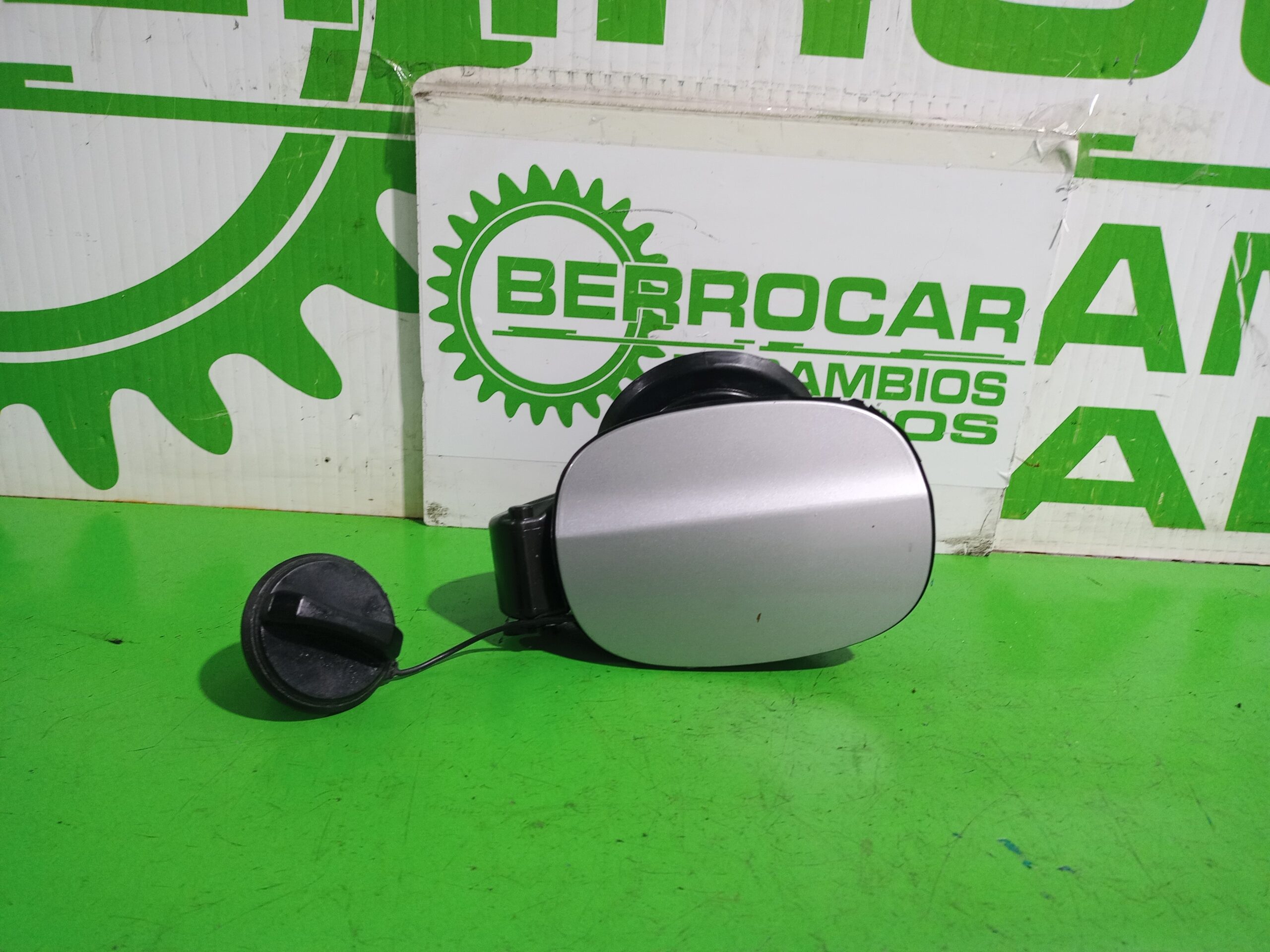 tapa_exterior_combustible_6m21r27936_ford_s_max_ca1_titanium