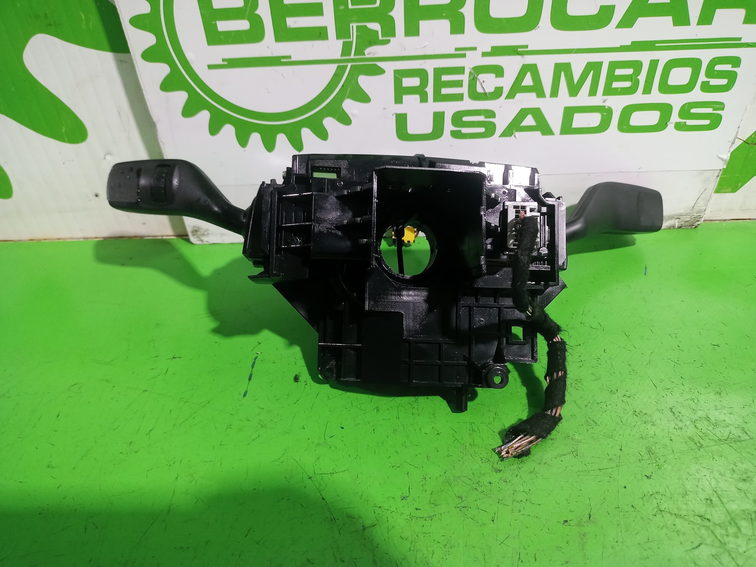 mando_multifuncion_6g9t_13n064_de_ford_s_max_ca1_titanium