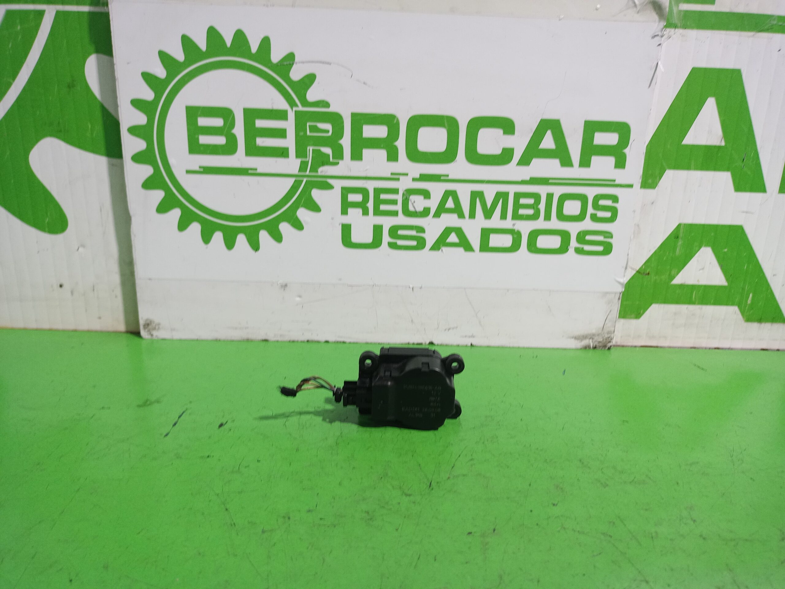 motor_apertura_trampilla_3m5h19e616_ford_s_max_ca1_titanium