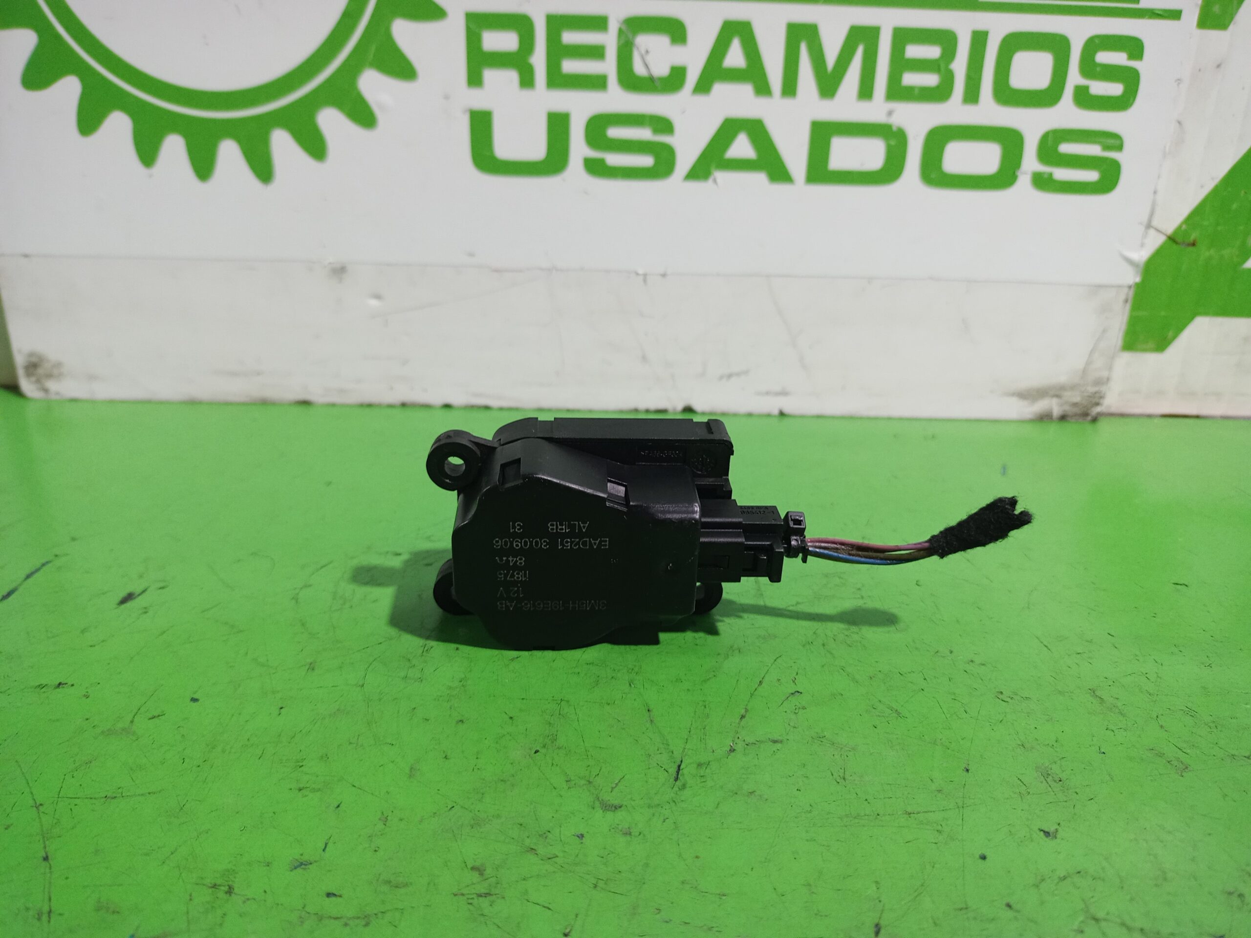 motor_apertura_trampilla_3m5h19e616_ford_s_max_ca1_titanium
