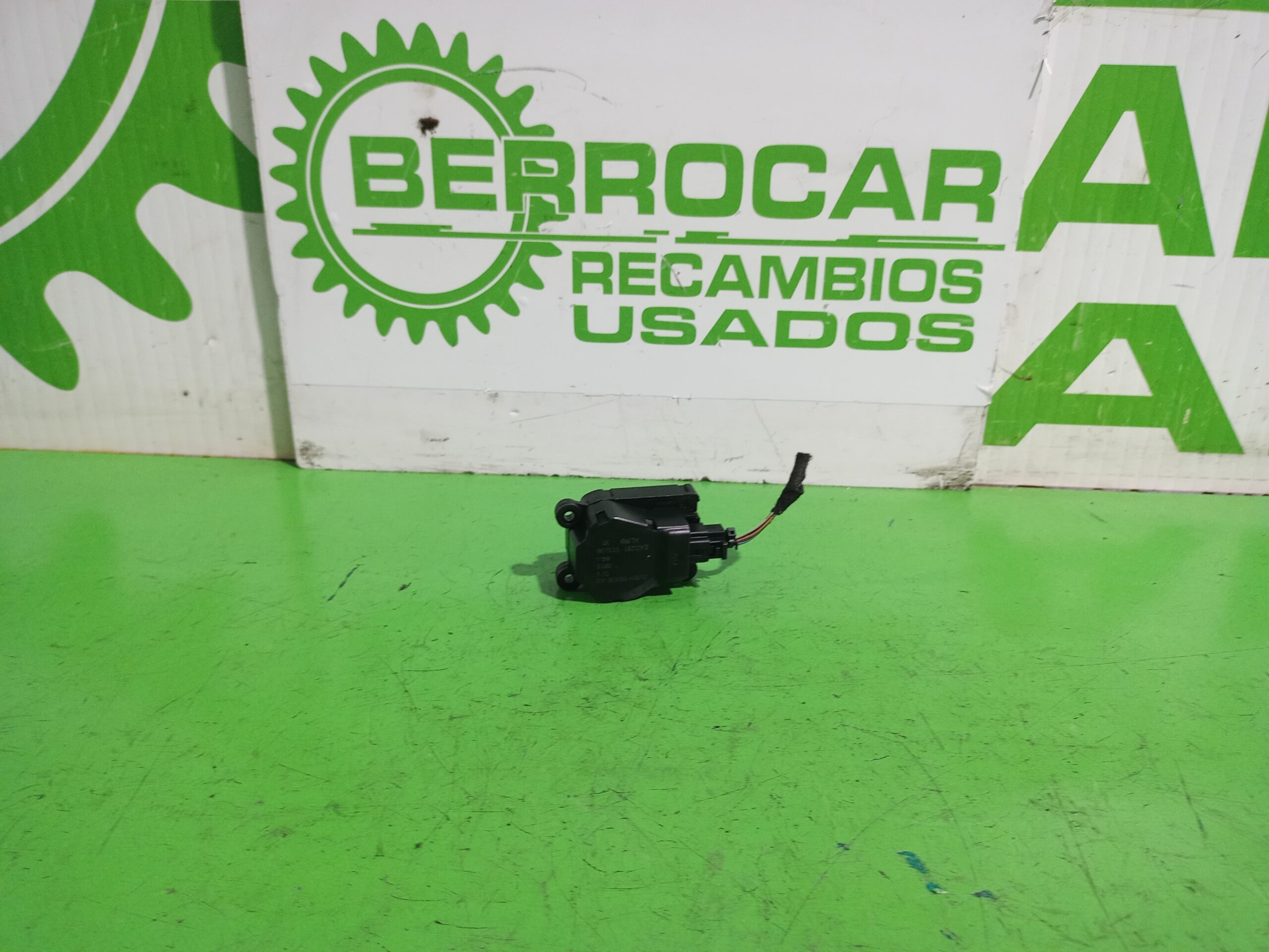 motor_apertura_trampilla_3m5h19e616_ford_s_max_ca1_titanium