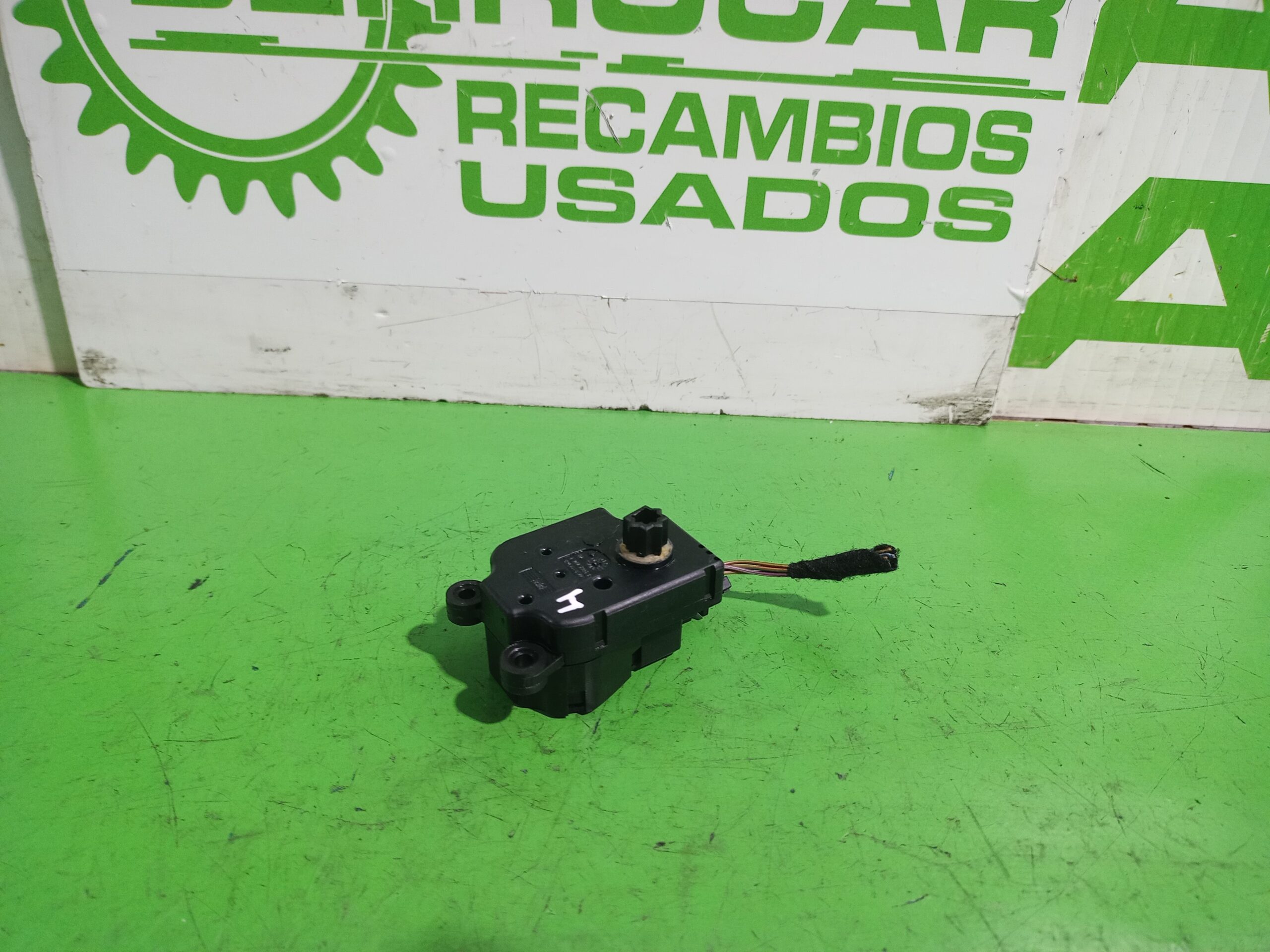 motor_apertura_trampilla_3m5h19e616_ford_s_max_ca1_titanium