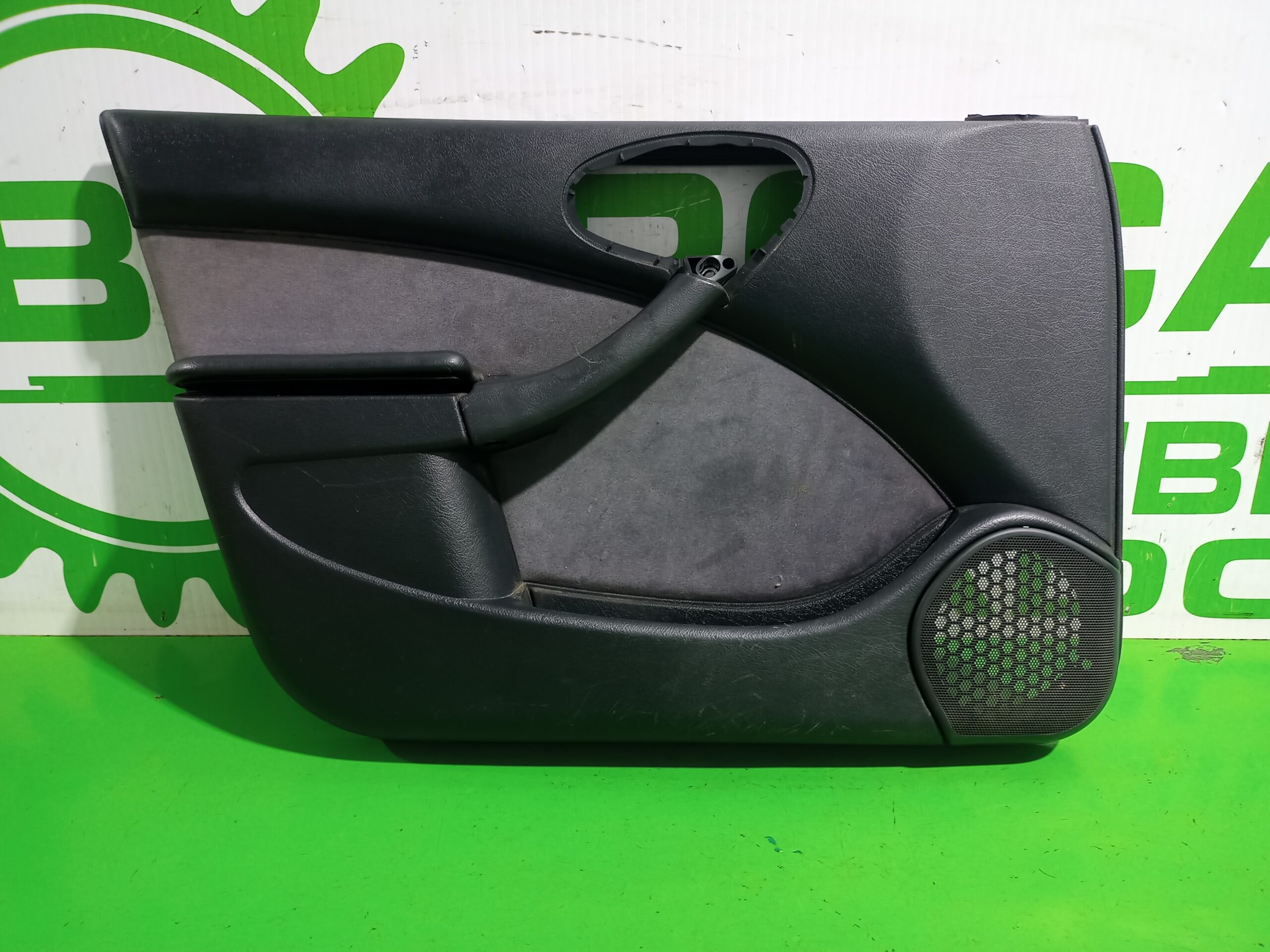 guarnecido_puerta_delantera_izquierda_9332x7_citr_n_xsara_berlina_1_6_16v_satisfaction