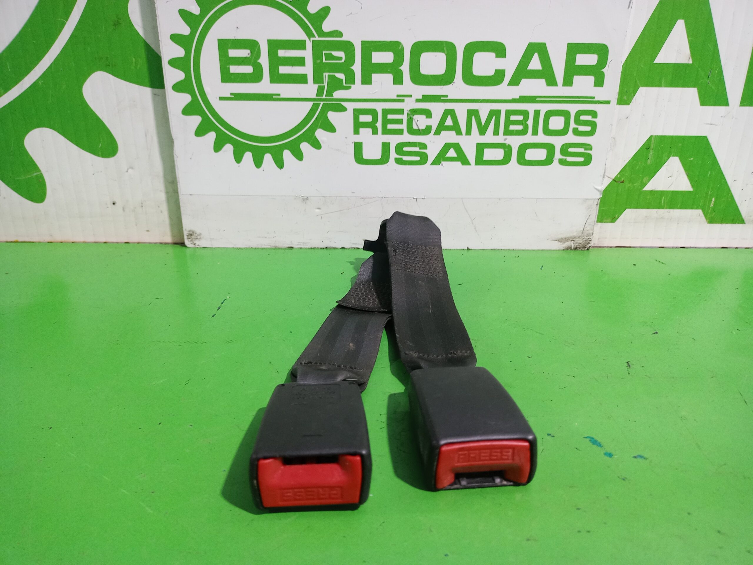 enganche_cinturon_trasero_derecho_8974la_citr_n_xsara_berlina_1_6_16v_satisfaction