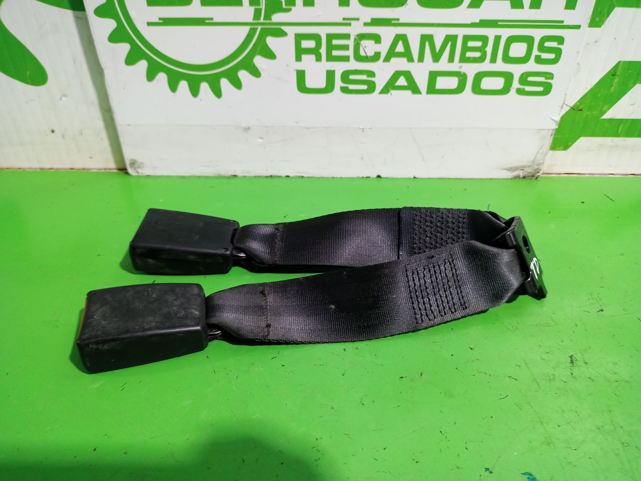 enganche_cinturon_trasero_derecho_8974la_citr_n_xsara_berlina_1_6_16v_satisfaction