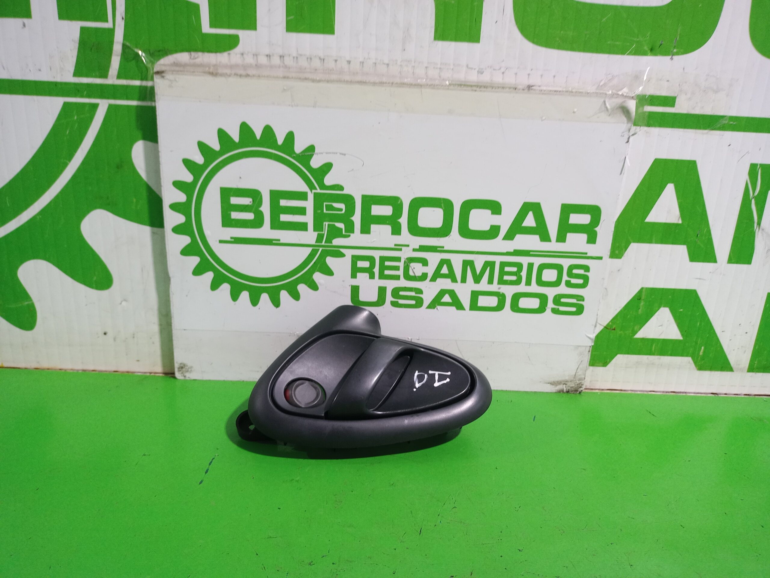 maneta_interior_delantera_izquierda_9143a1_96232001_citr_n_xsara_berlina_1_6_16v_satisfaction