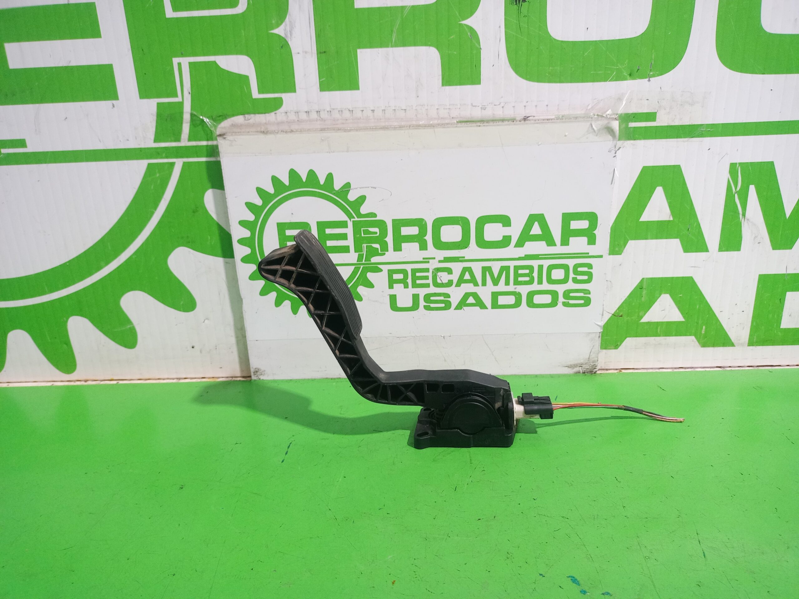 pedal_acelerador_9643473180_citr_n_xsara_berlina_1_6_16v_satisfaction