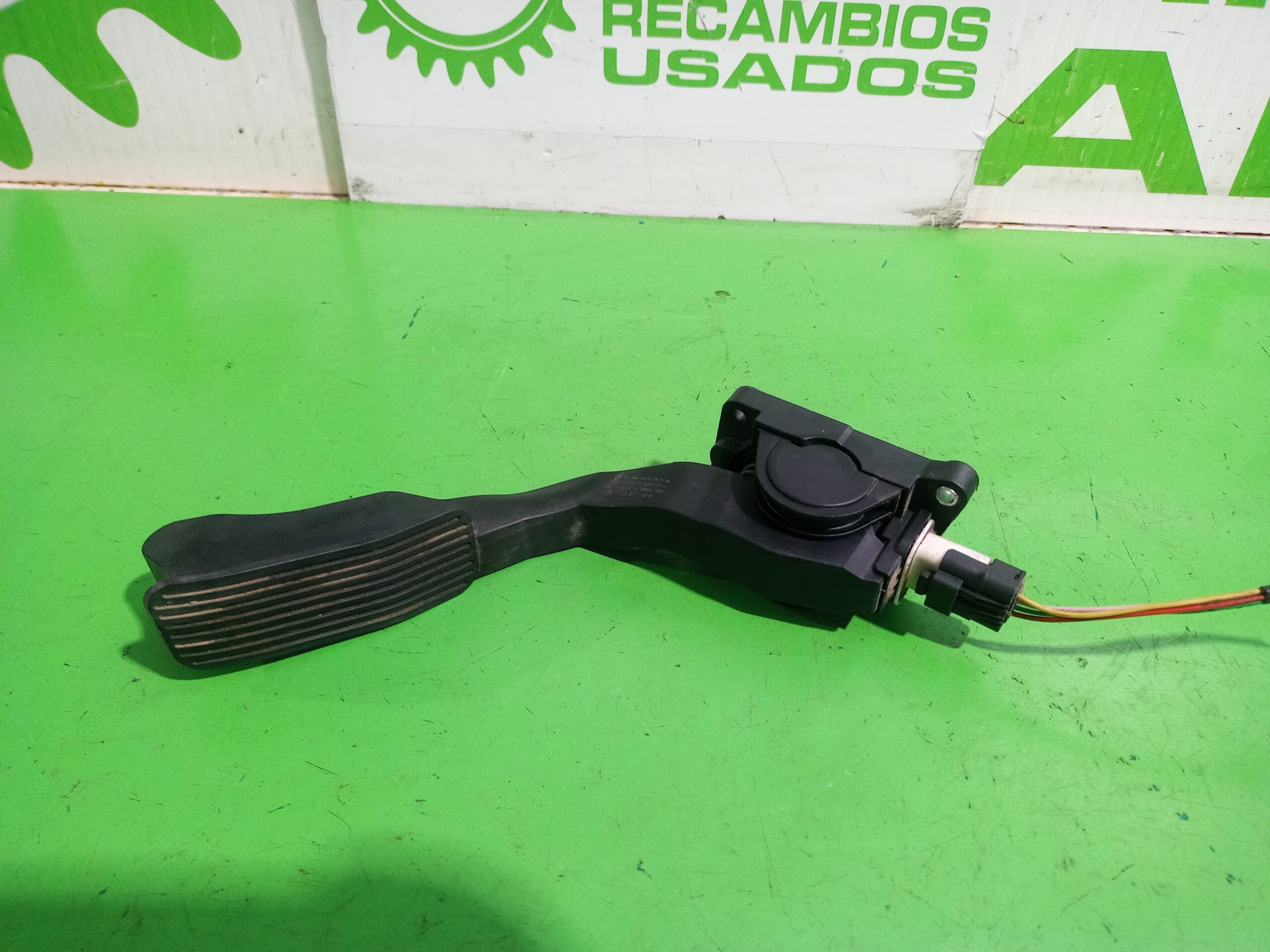 pedal_acelerador_9643473180_citr_n_xsara_berlina_1_6_16v_satisfaction