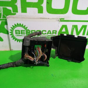 caja_reles_fusibles_9650664080_citr_n_xsara_berlina_1_6_16v_satisfaction