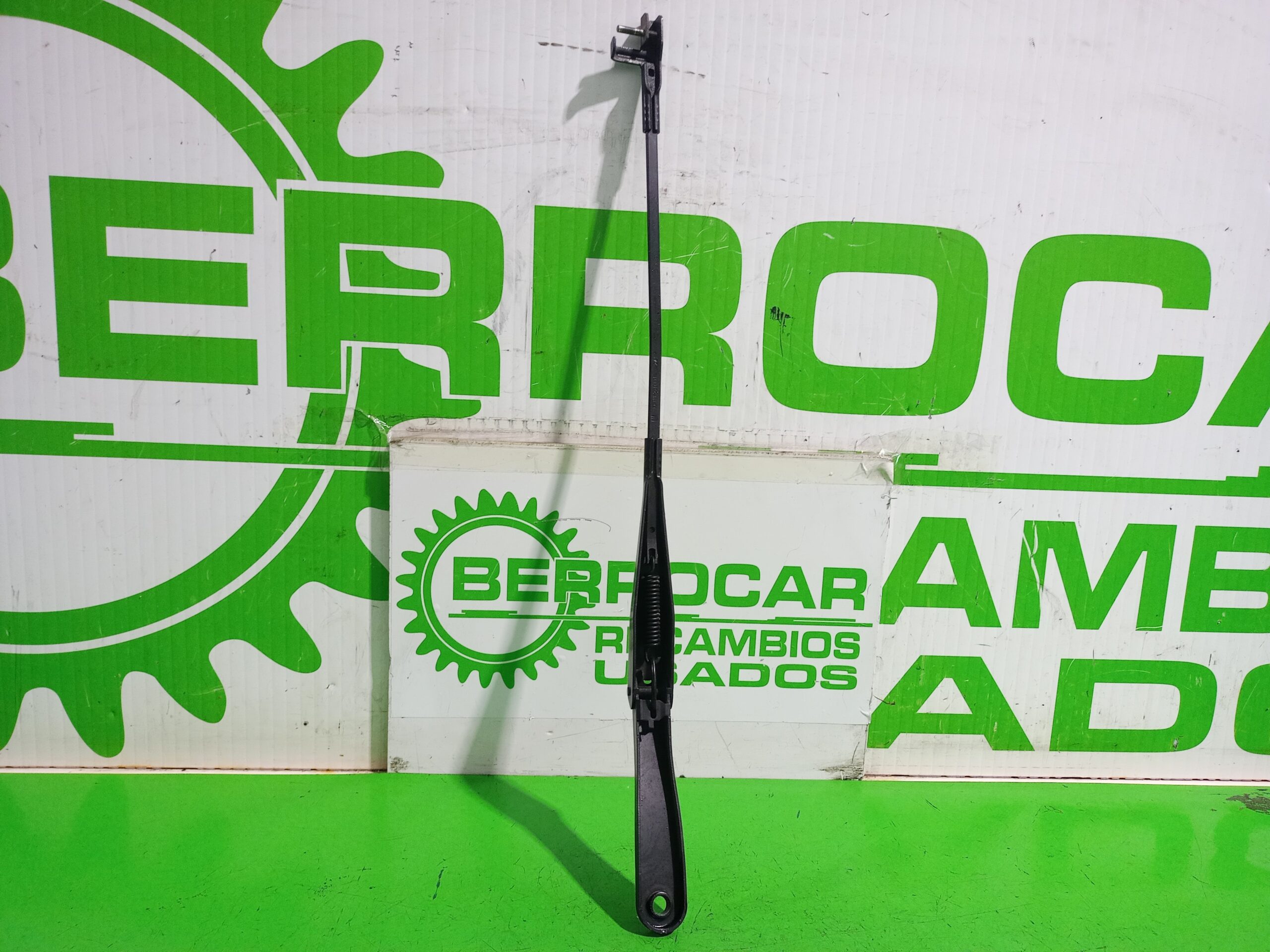 brazo_limpia_delantero_derecho_13111220_opel_astra_h_berlina_essentia