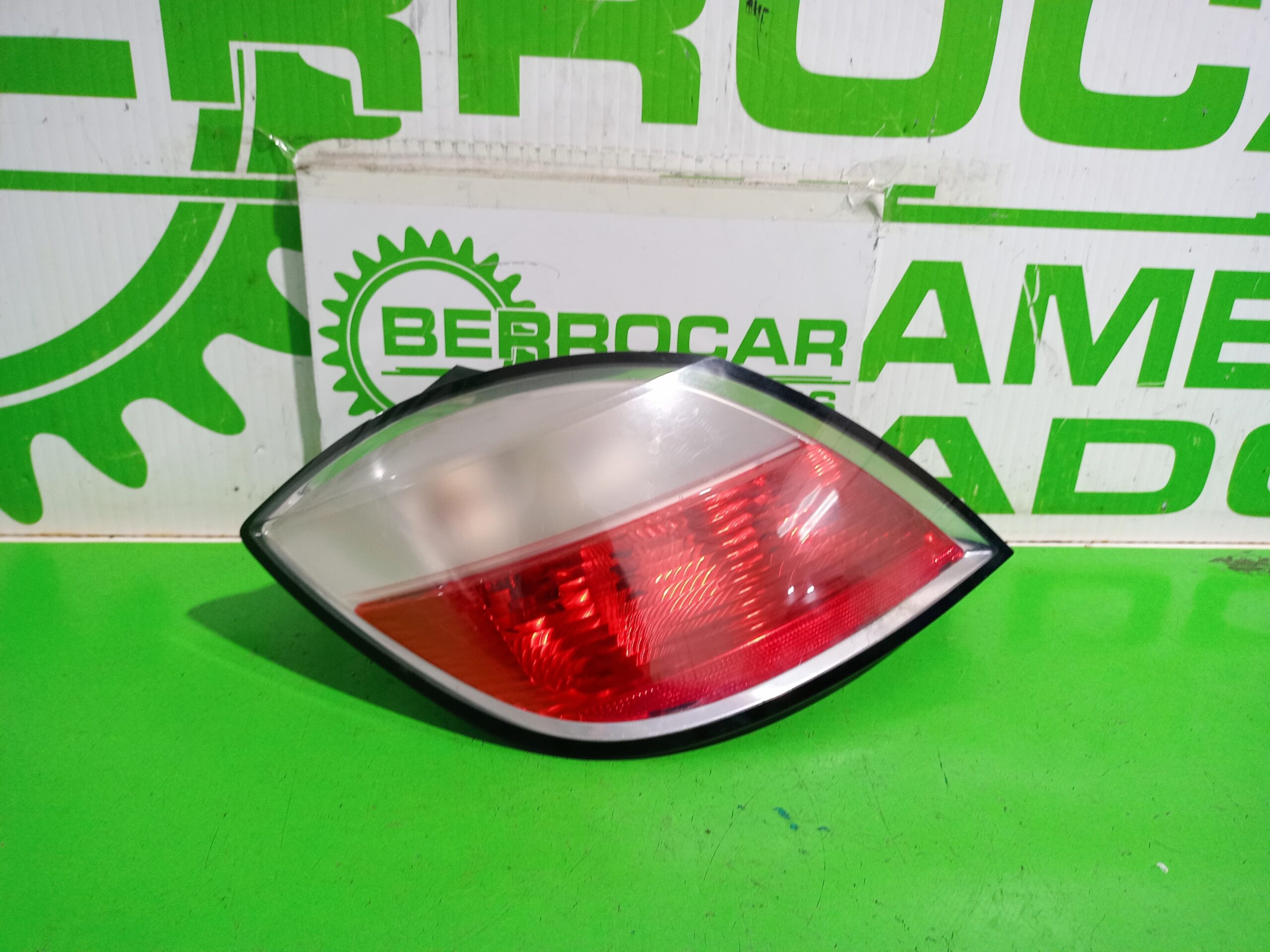 piloto_trasero_izquierdo_1222111_opel_astra_h_berlina_essentia