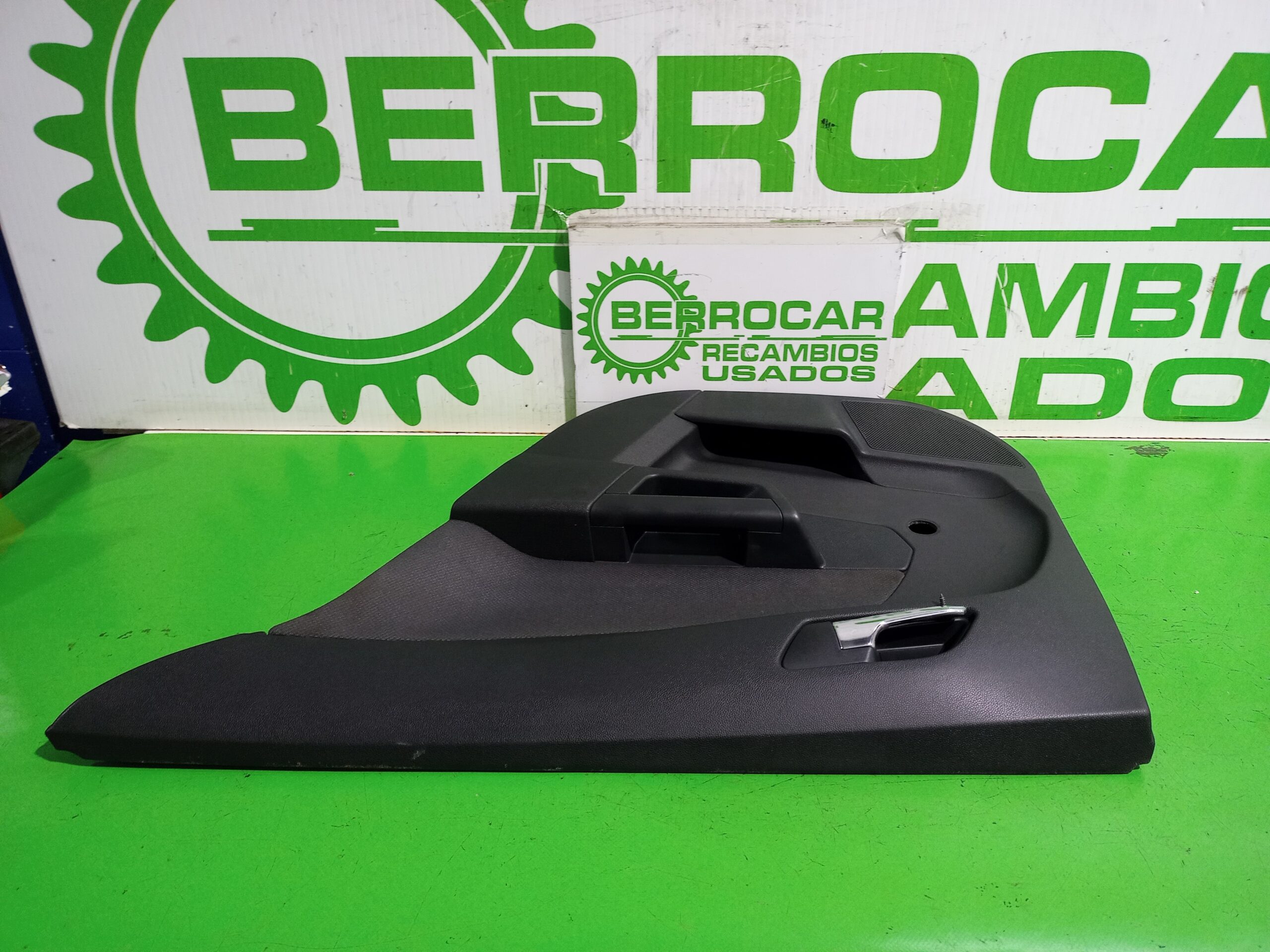 guarnecido_puerta_trasera_derecha_13153918_opel_astra_h_berlina_essentia