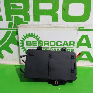 caja_reles_fusibles_13222173_opel_astra_h_berlina_essentia