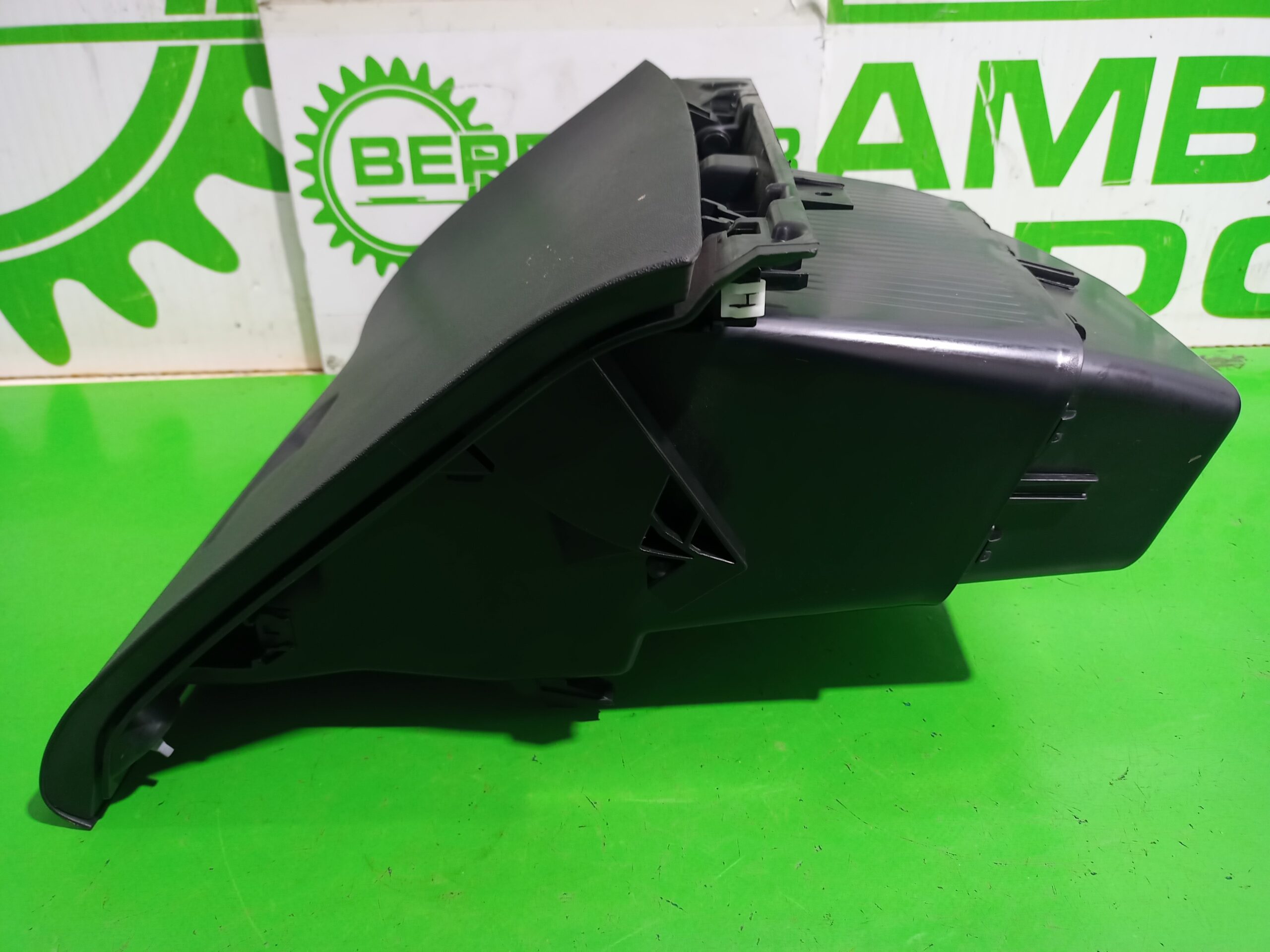 guantera_9812490277_citr_n_c3_origins