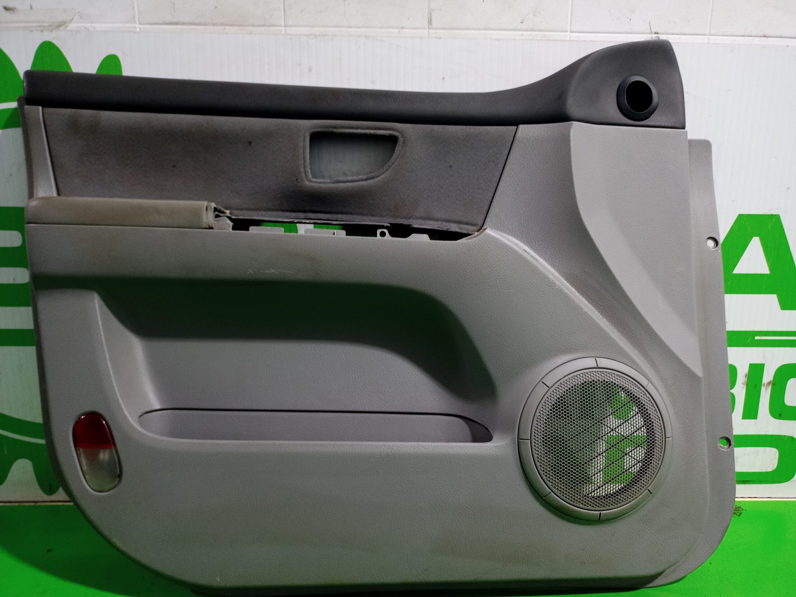 guarnecido_puerta_delantera_izquierda_823503e000_kia_sorento_i_jc_2_5_crdi