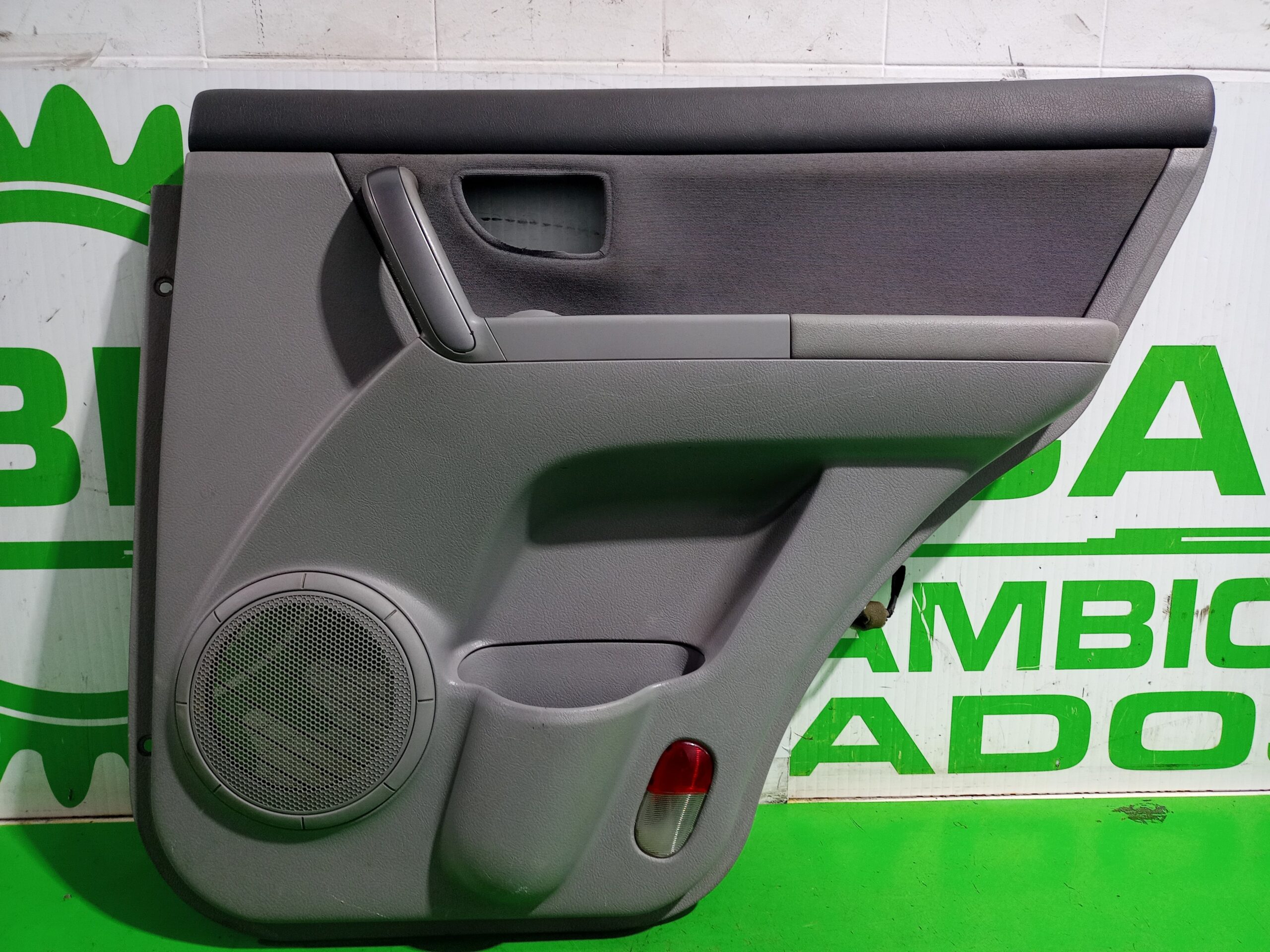 guarnecido_puerta_trasera_derecha_833603e000_kia_sorento_i_jc_2_5_crdi