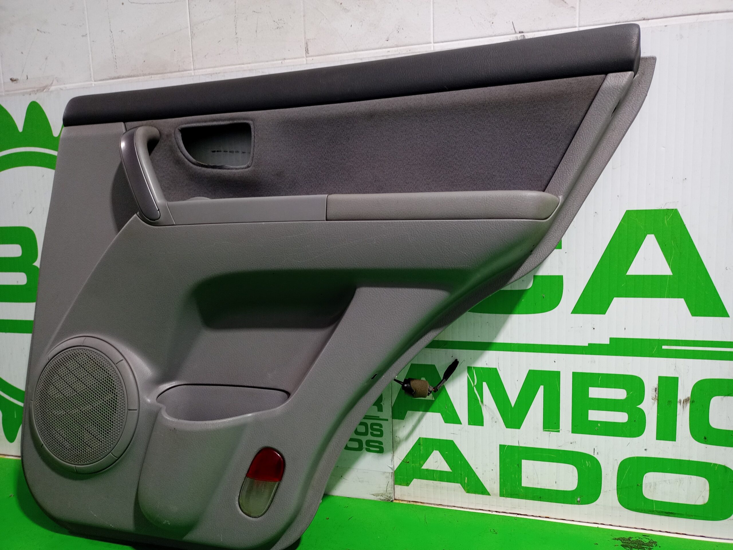 guarnecido_puerta_trasera_derecha_833603e000_kia_sorento_i_jc_2_5_crdi