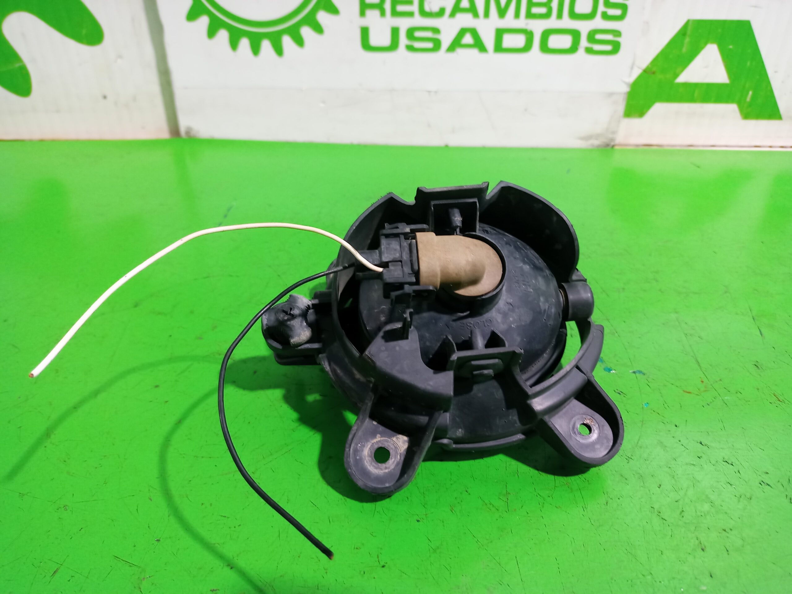 faro_antiniebla_derecho_922023e500_kia_sorento_i_jc_2_5_crdi