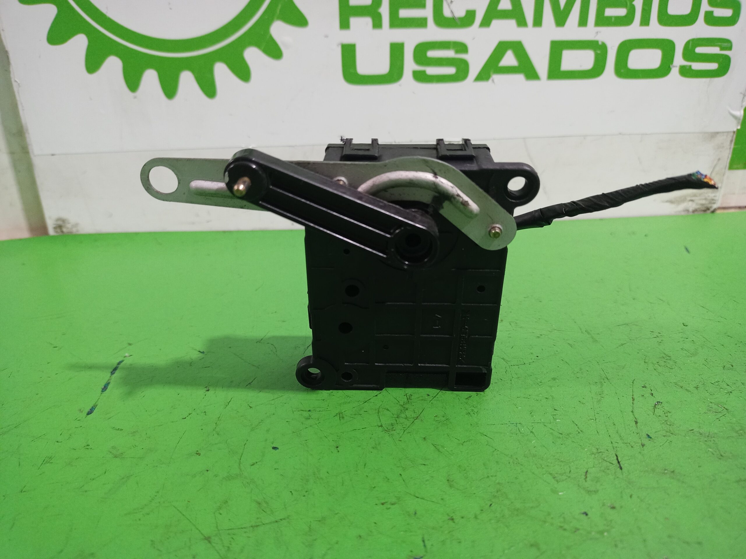 motor_apertura_trampilla_h400730750_kia_sorento_i_jc_2_5_crdi