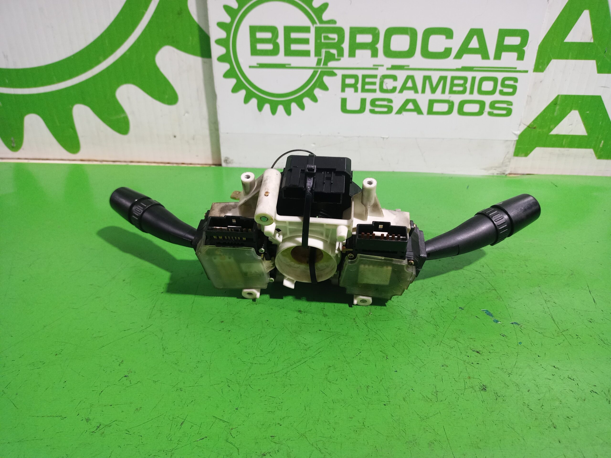 mando_multifuncion_934003e420_kia_sorento_i_jc_2_5_crdi