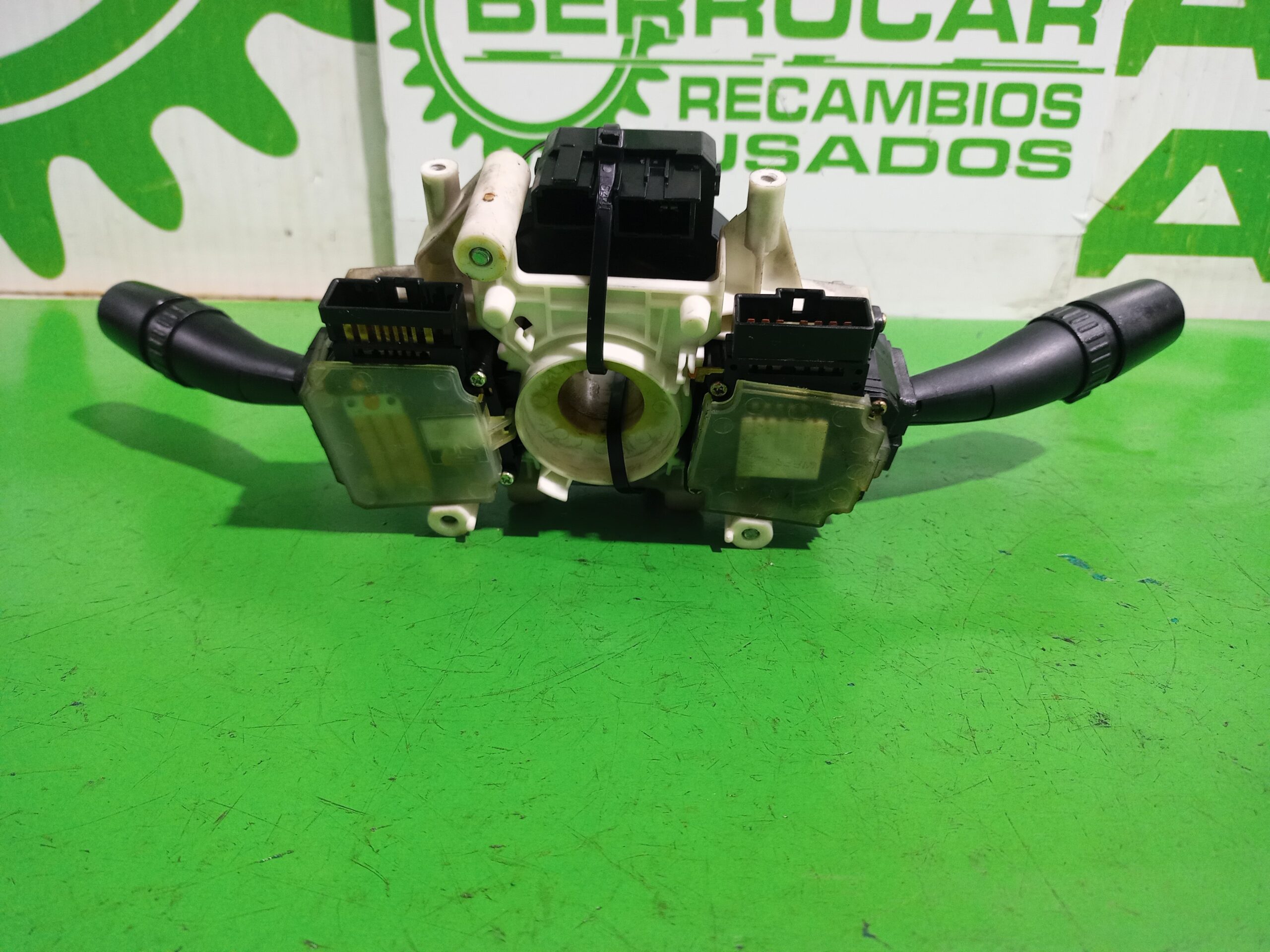 mando_multifuncion_934003e420_kia_sorento_i_jc_2_5_crdi