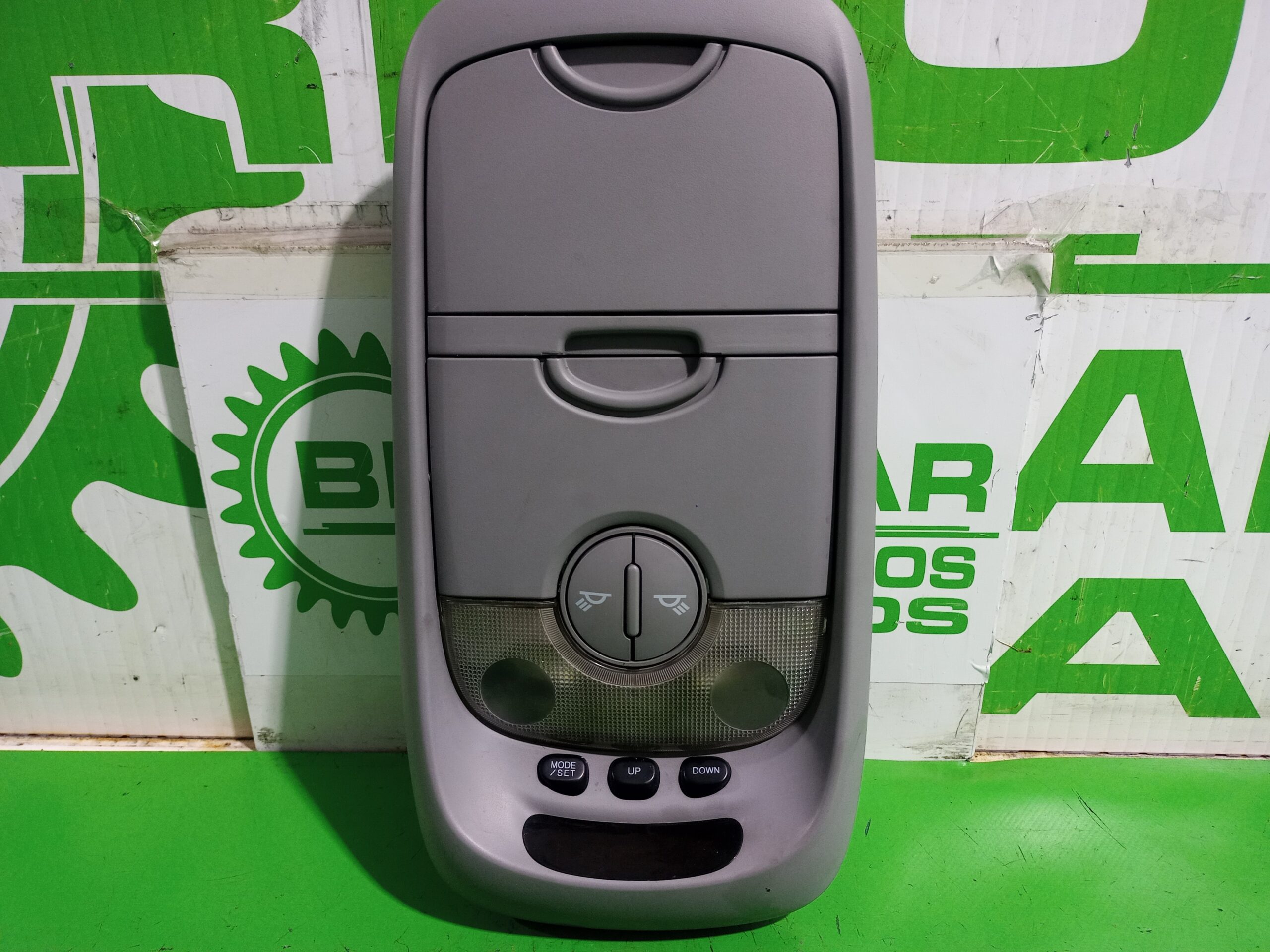 luz_interior_0k53e51410_kia_sorento_i_jc_2_5_crdi