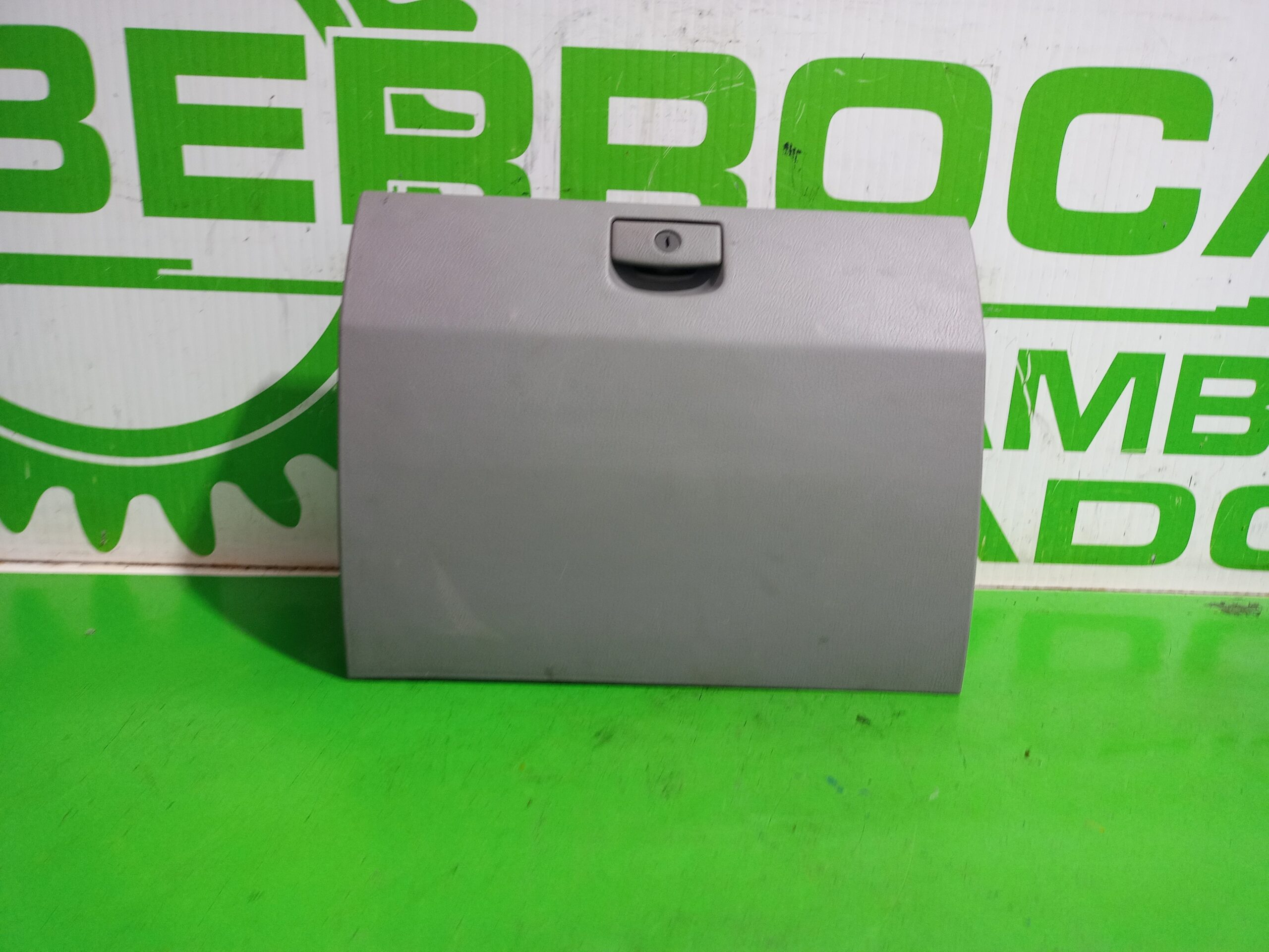 guantera_845113e500_kia_sorento_i_jc_2_5_crdi