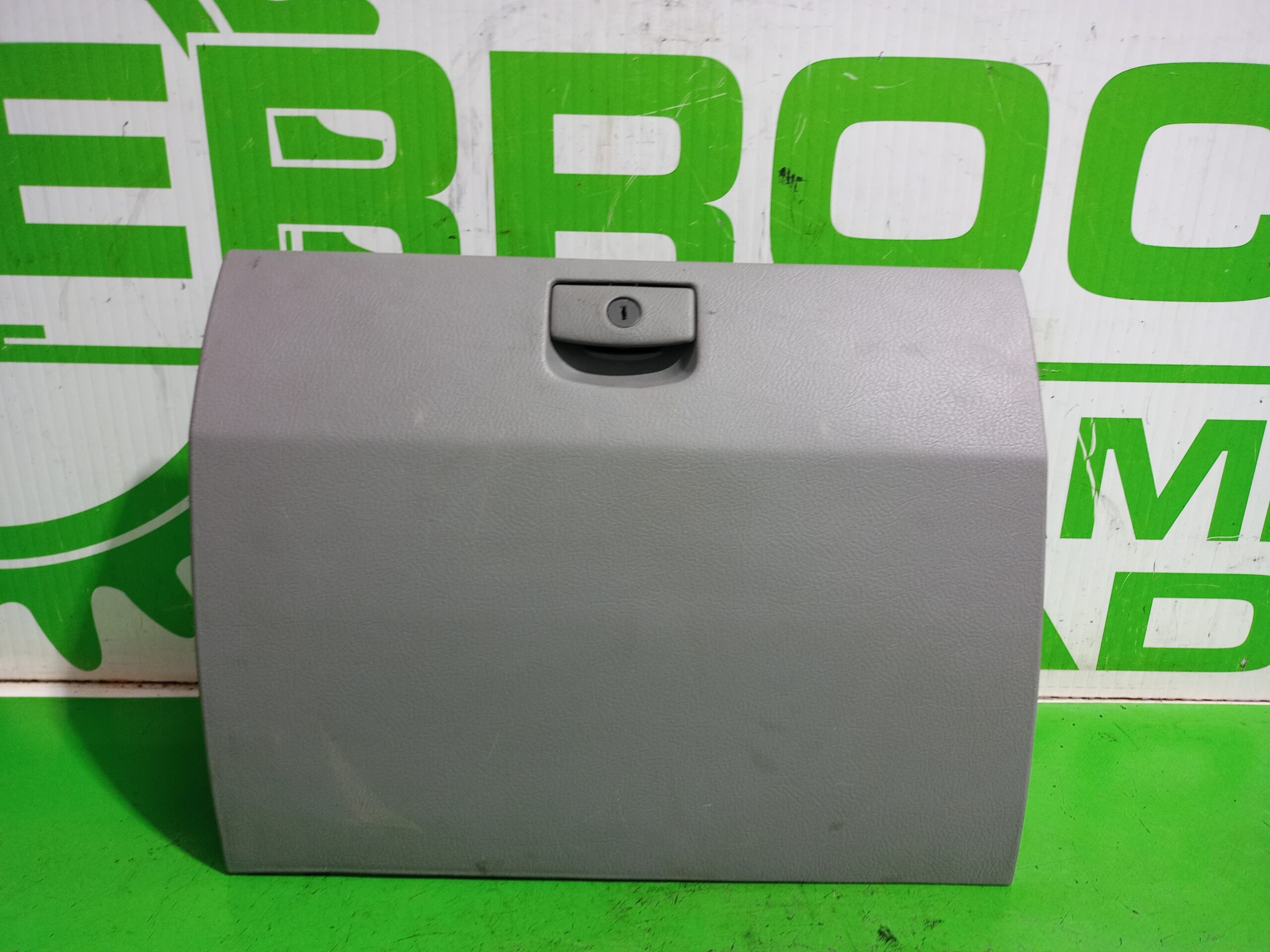 guantera_845113e500_kia_sorento_i_jc_2_5_crdi