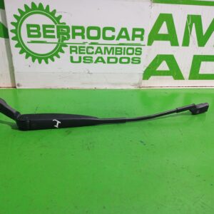 brazo_limpia_delantero_izquierdo_735453760_fiat_500_cabrio_150_lounge