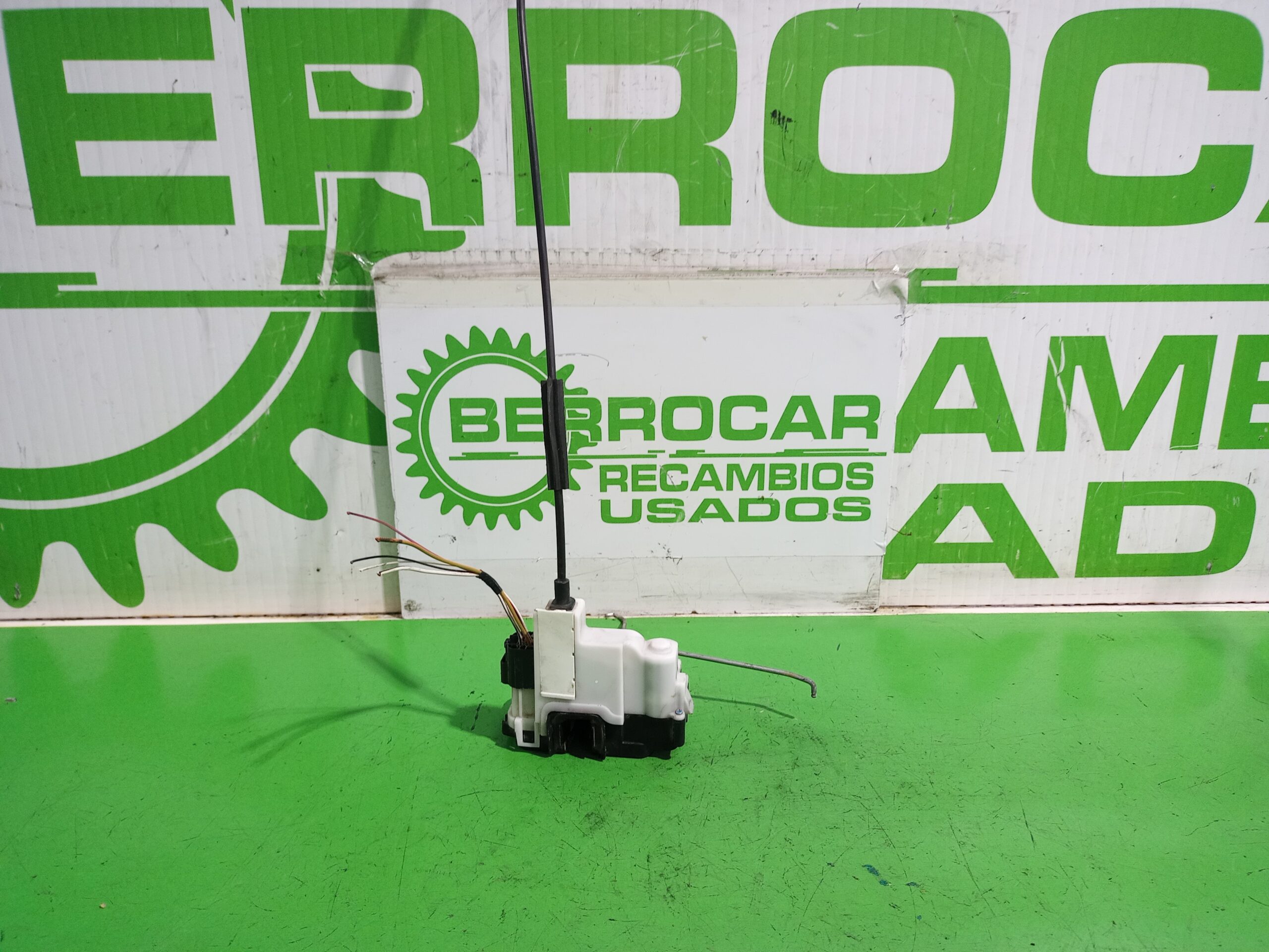 cerradura_puerta_delantera_izquierda_51827413_fiat_500_cabrio_150_lounge