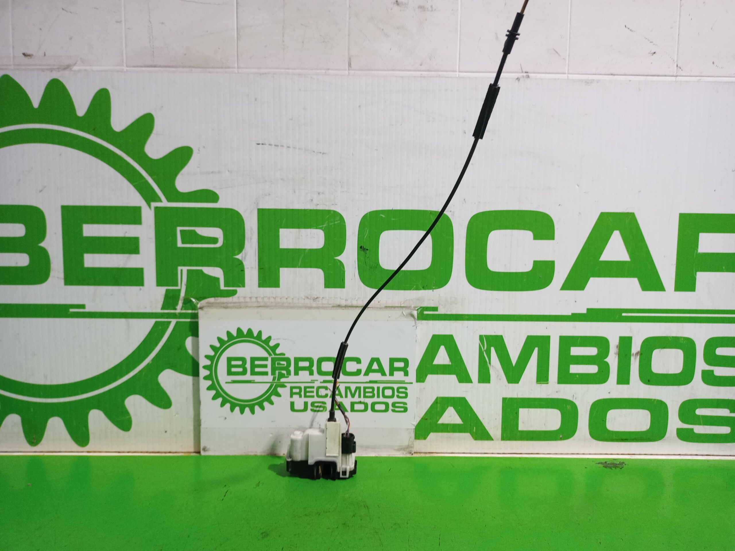 cerradura_puerta_delantera_derecha_51827594_fiat_500_cabrio_150_lounge