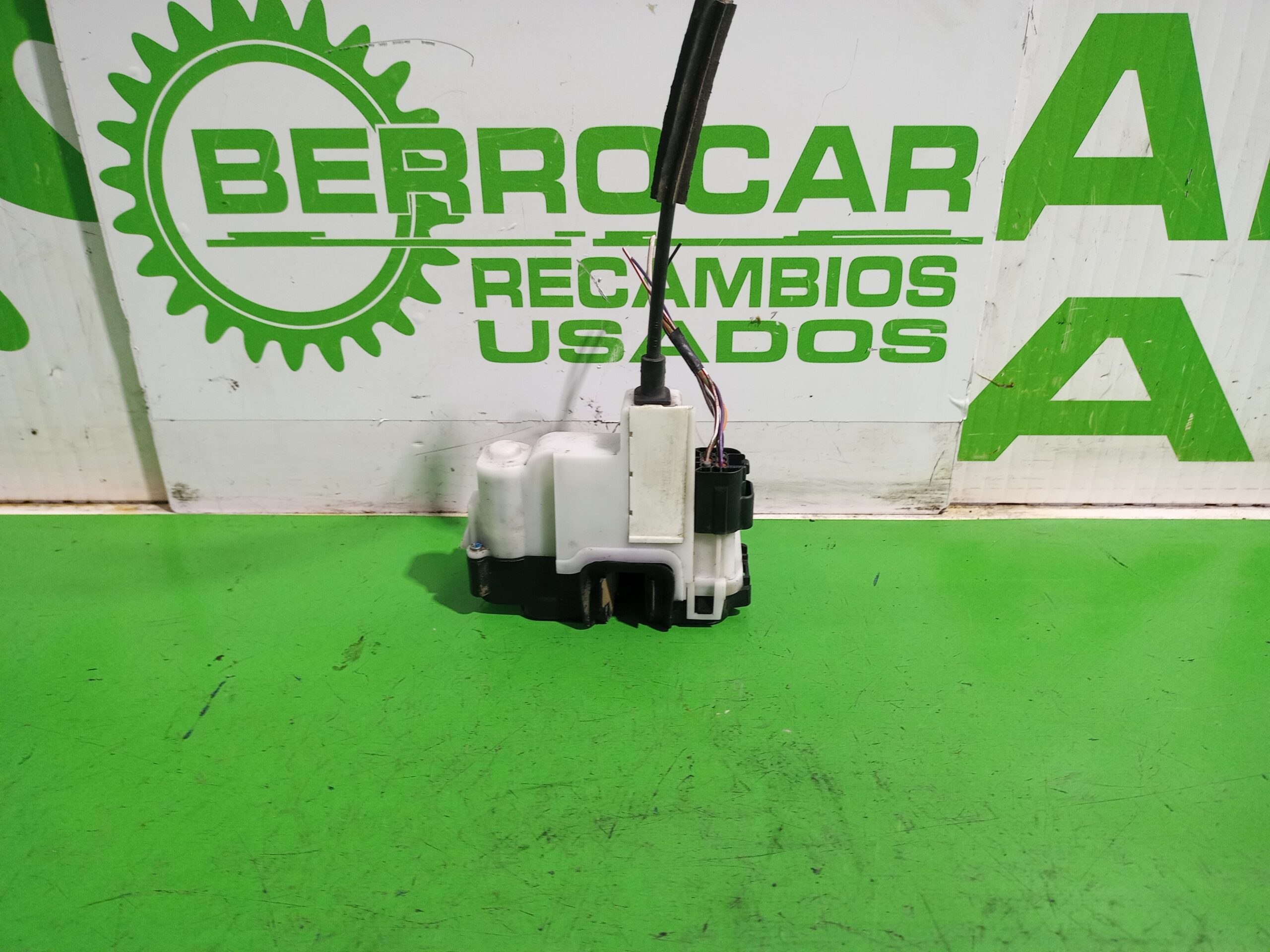 cerradura_puerta_delantera_derecha_51827594_fiat_500_cabrio_150_lounge