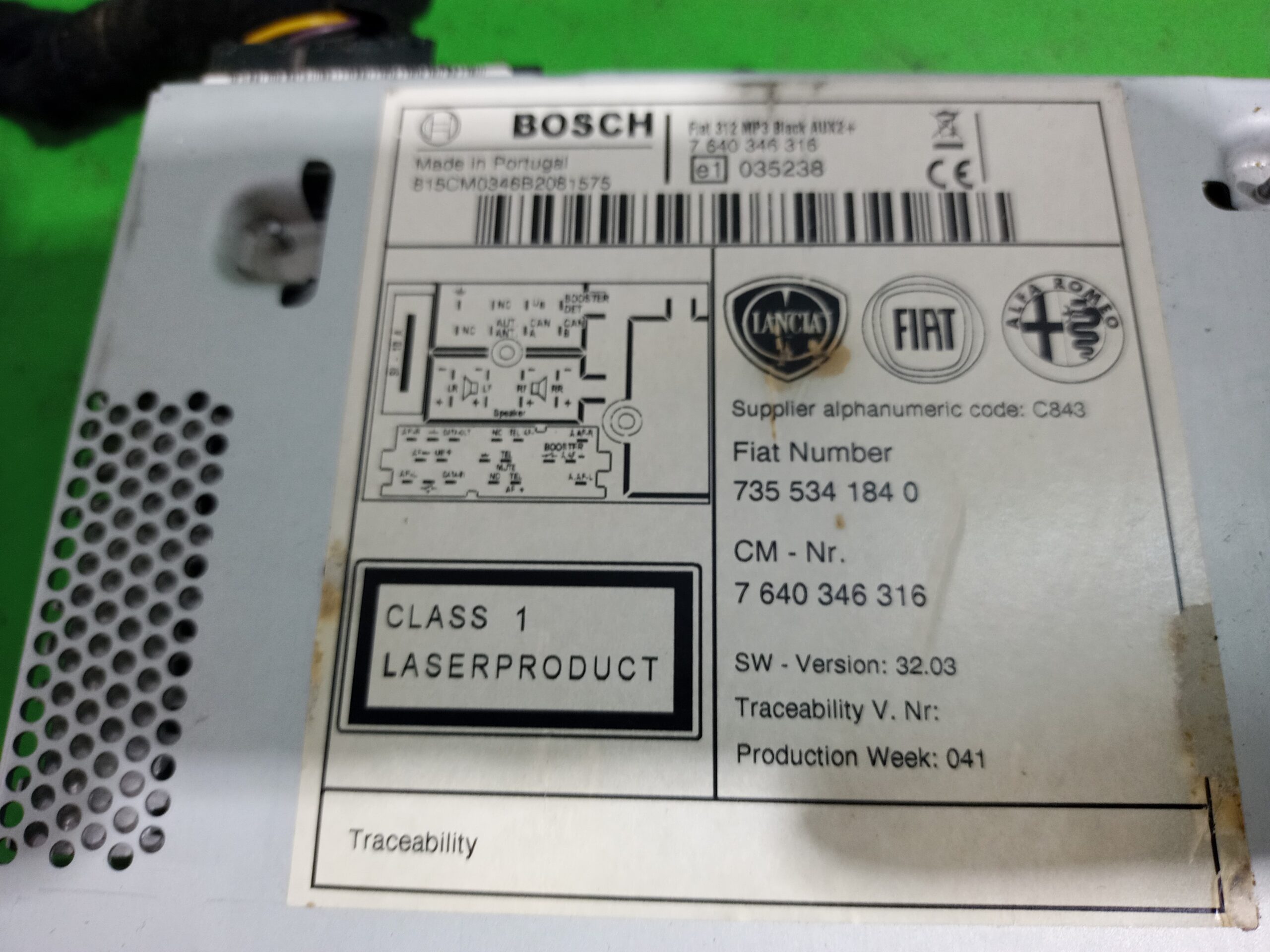 sistema_audio_radio_cd_7355341840_fiat_500_cabrio_150_lounge