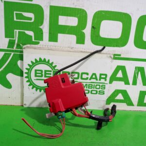 caja_reles_fusibles_8200463743_renault_kangoo_profesional