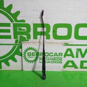 brazo_limpia_delantero_derecho_8200409696_renault_kangoo_profesional