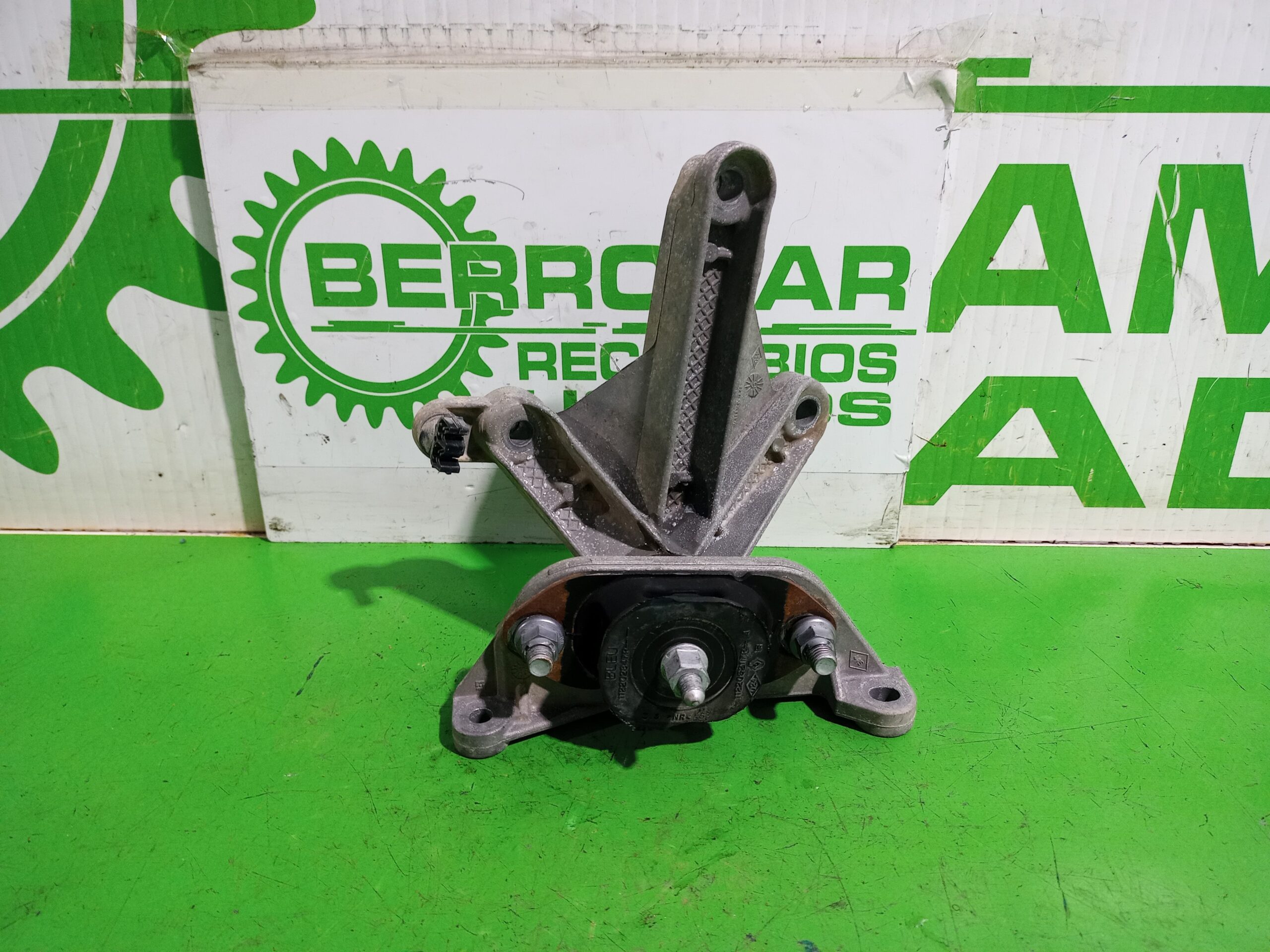 soporte_motor_izquierdo_8200277212_8200043084_renault_kangoo_profesional