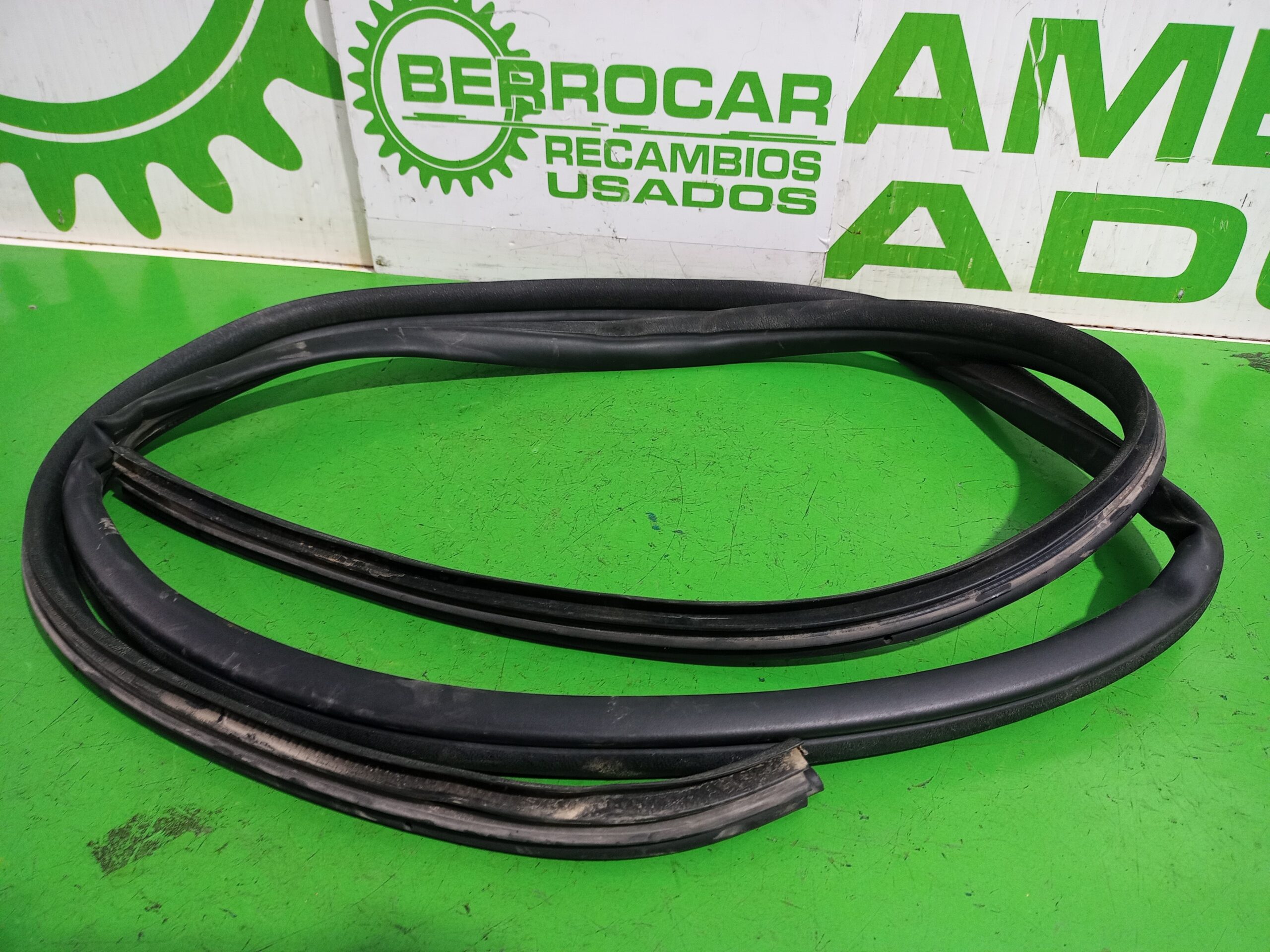 goma_contorno_8200425627_renault_kangoo_profesional