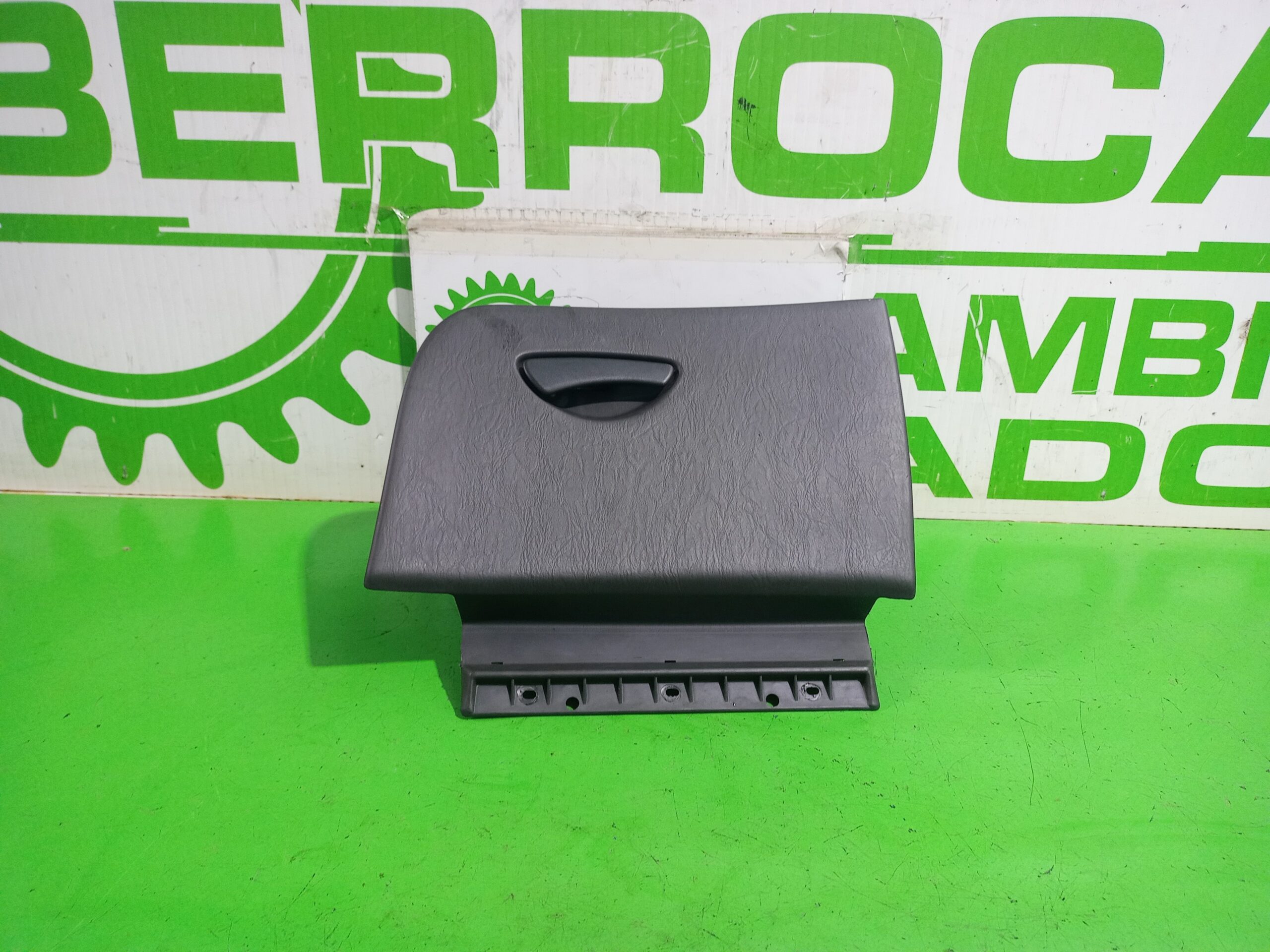 guantera_2m5xa06024_ford_focus_berlina_cak_trend