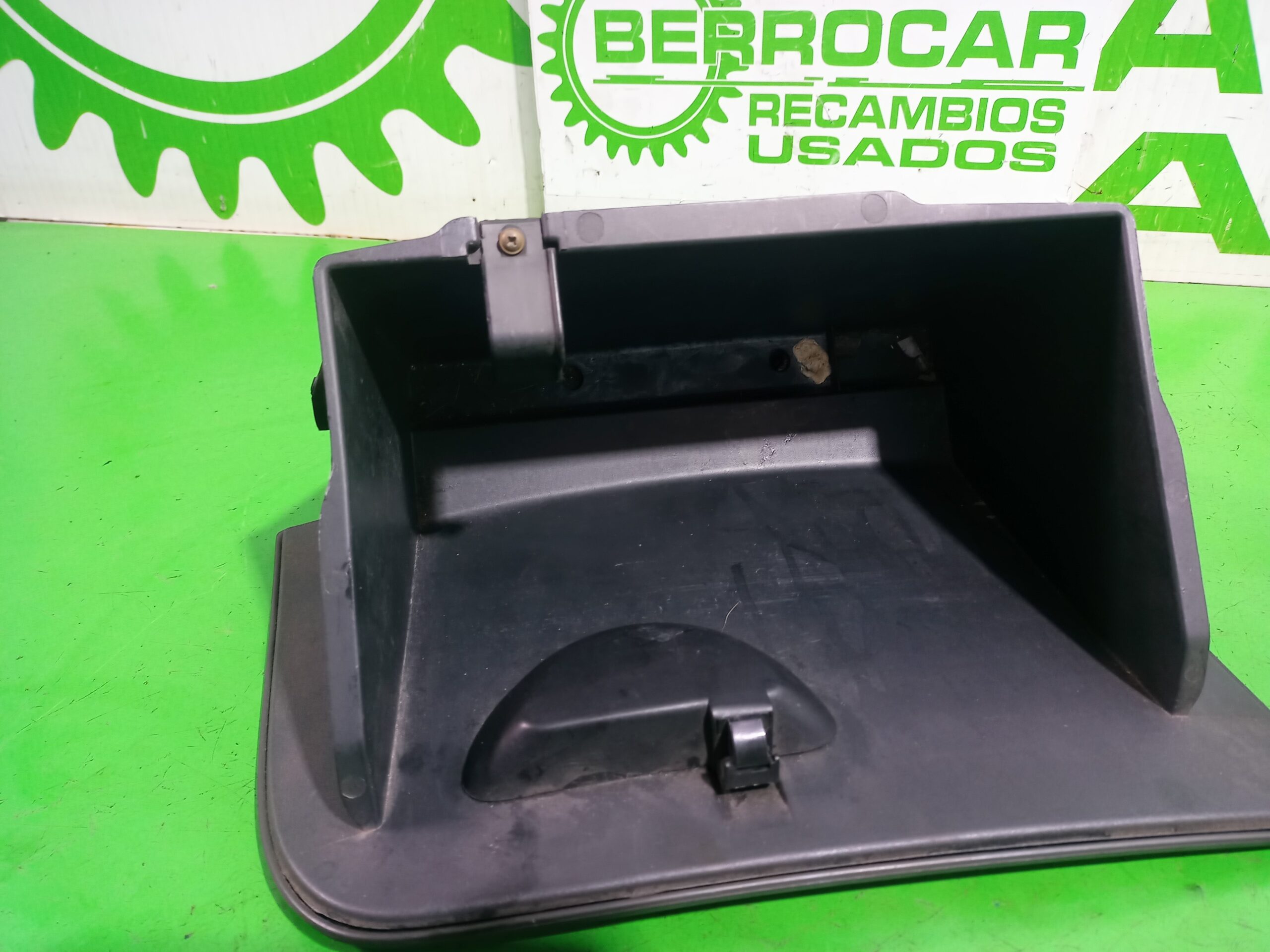 guantera_2m5xa06024_ford_focus_berlina_cak_trend